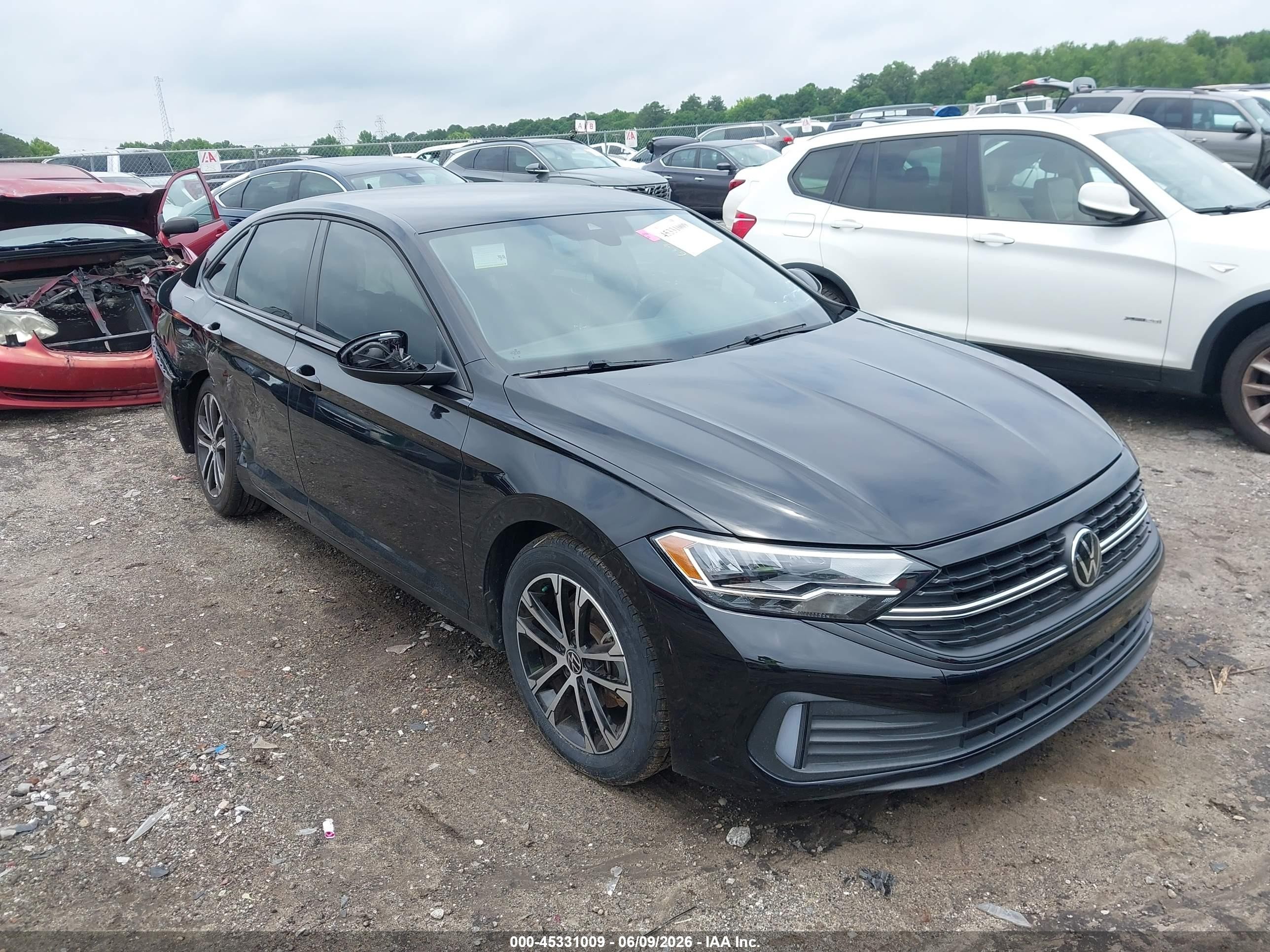 2022 Volkswagen Jetta Sport, VIN 3VWBM7BU3NM003028 — Rear end