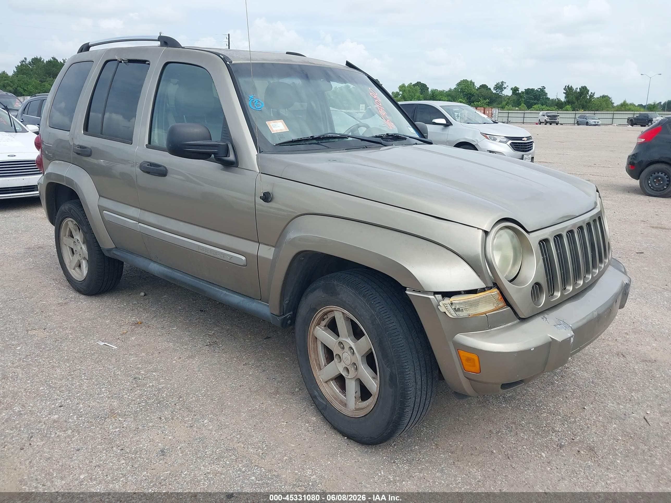 2005 Jeep Liberty Limited, VIN 1J4GK58K65W515658 — Перед