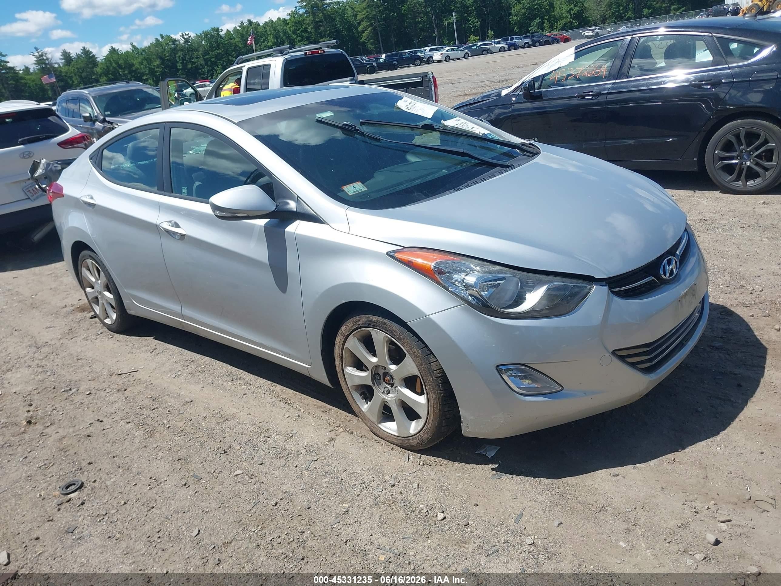 2011 Hyundai Elantra Limited, VIN 5NPDH4AE7BH049343 — Rear end