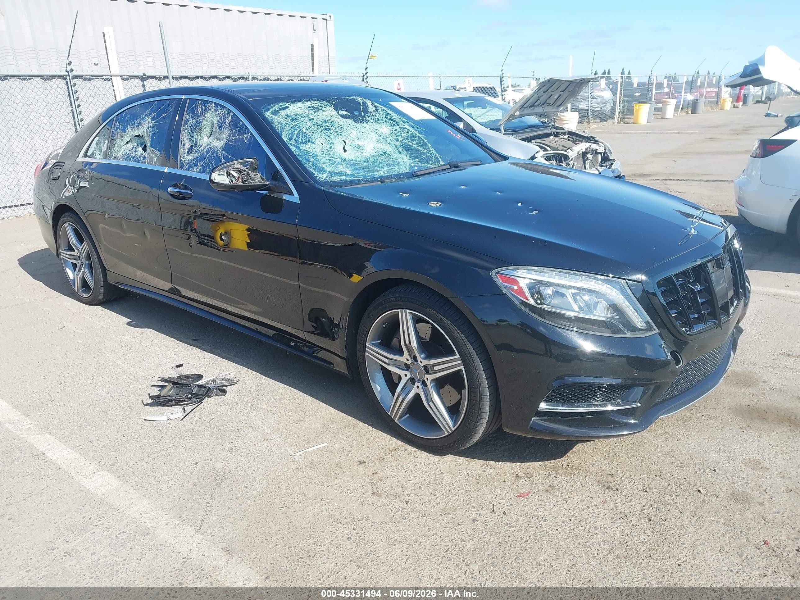 2015 Mercedes-Benz S 550, VIN WDDUG8CB0FA114890 — Side