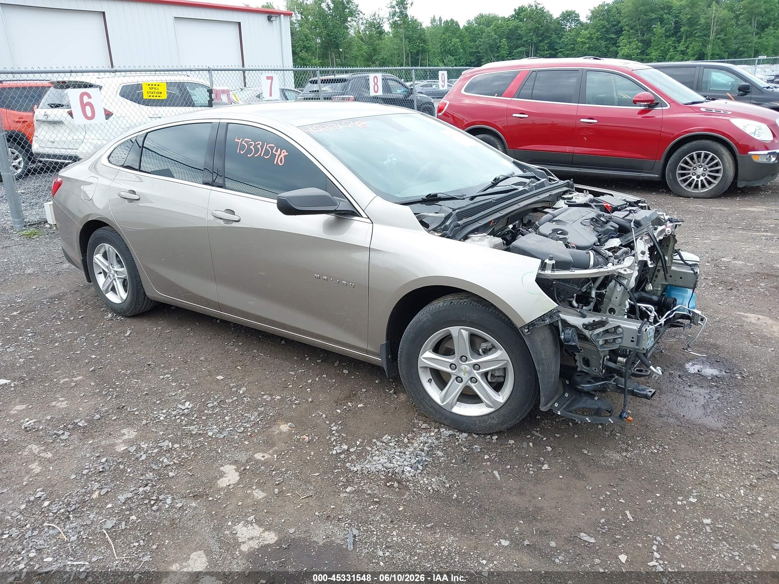 2022 Chevrolet Malibu LS, VIN 1G1ZB5ST9NF169341 — Перед
