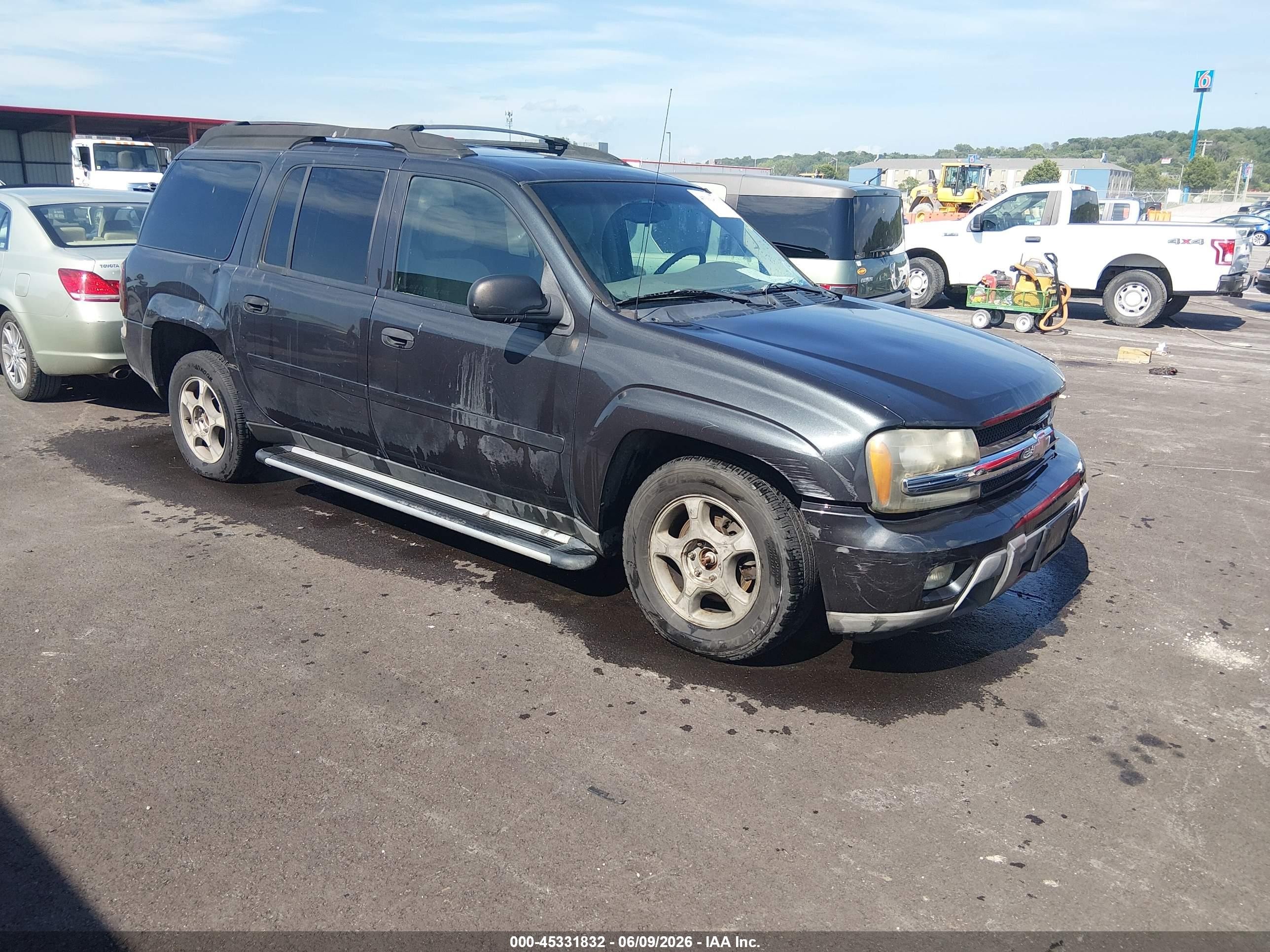 2006 Chevrolet TrailBlazer LS, VIN 1GNET16S766117714 — Front end