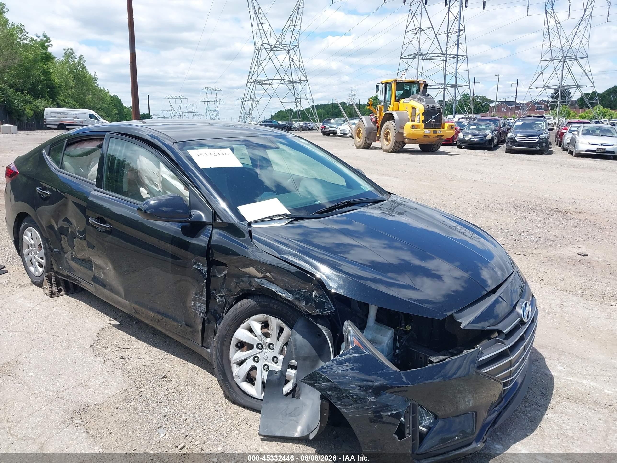 2019 Hyundai Elantra SE, VIN 5NPD74LF1KH412230 — Front end