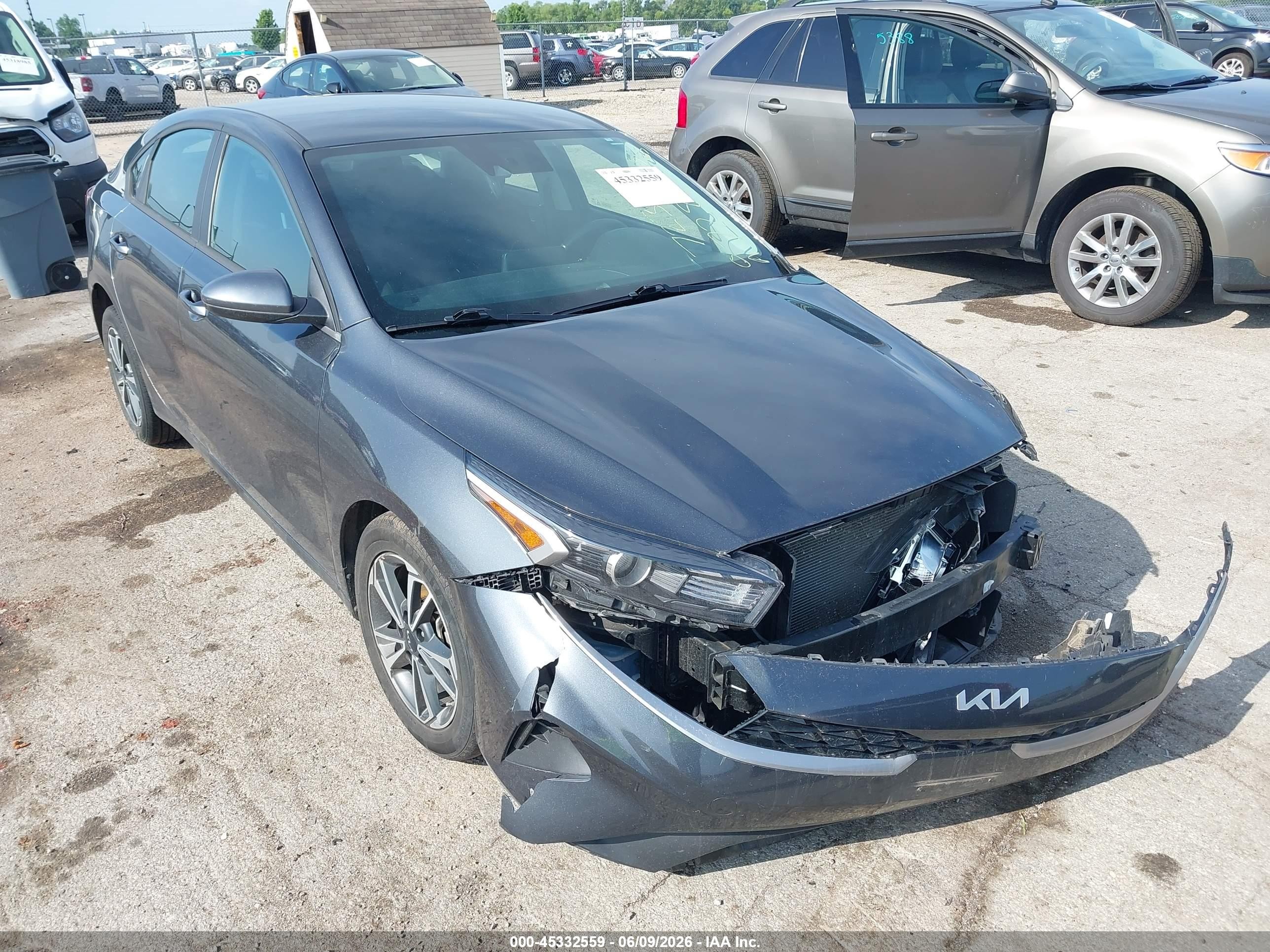 2024 Kia Forte LXS, VIN 3KPF24AD9RE767329 — Front end