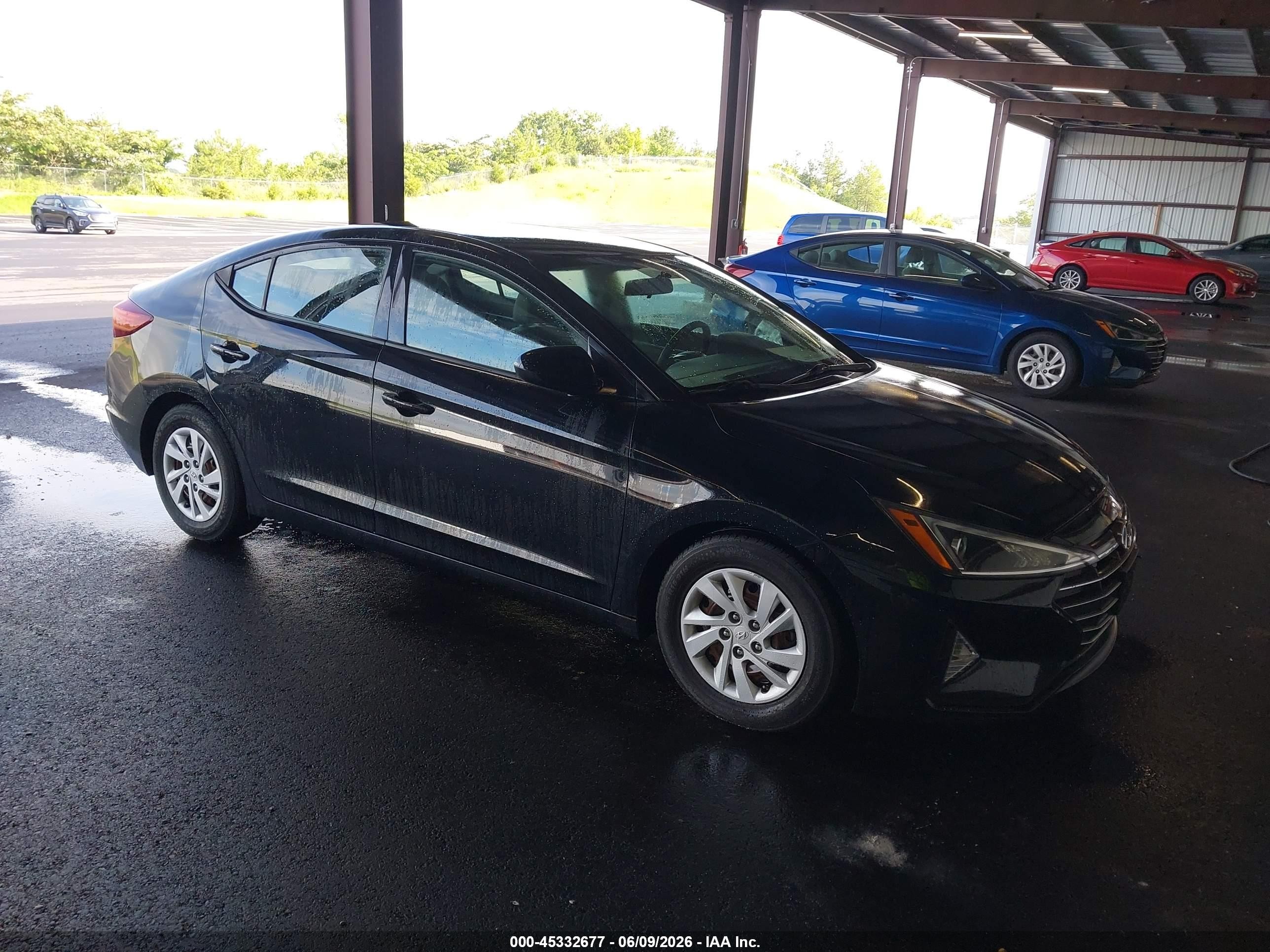2019 Hyundai Elantra SE, VIN 5NPD74LF9KH437571 — Normal wear