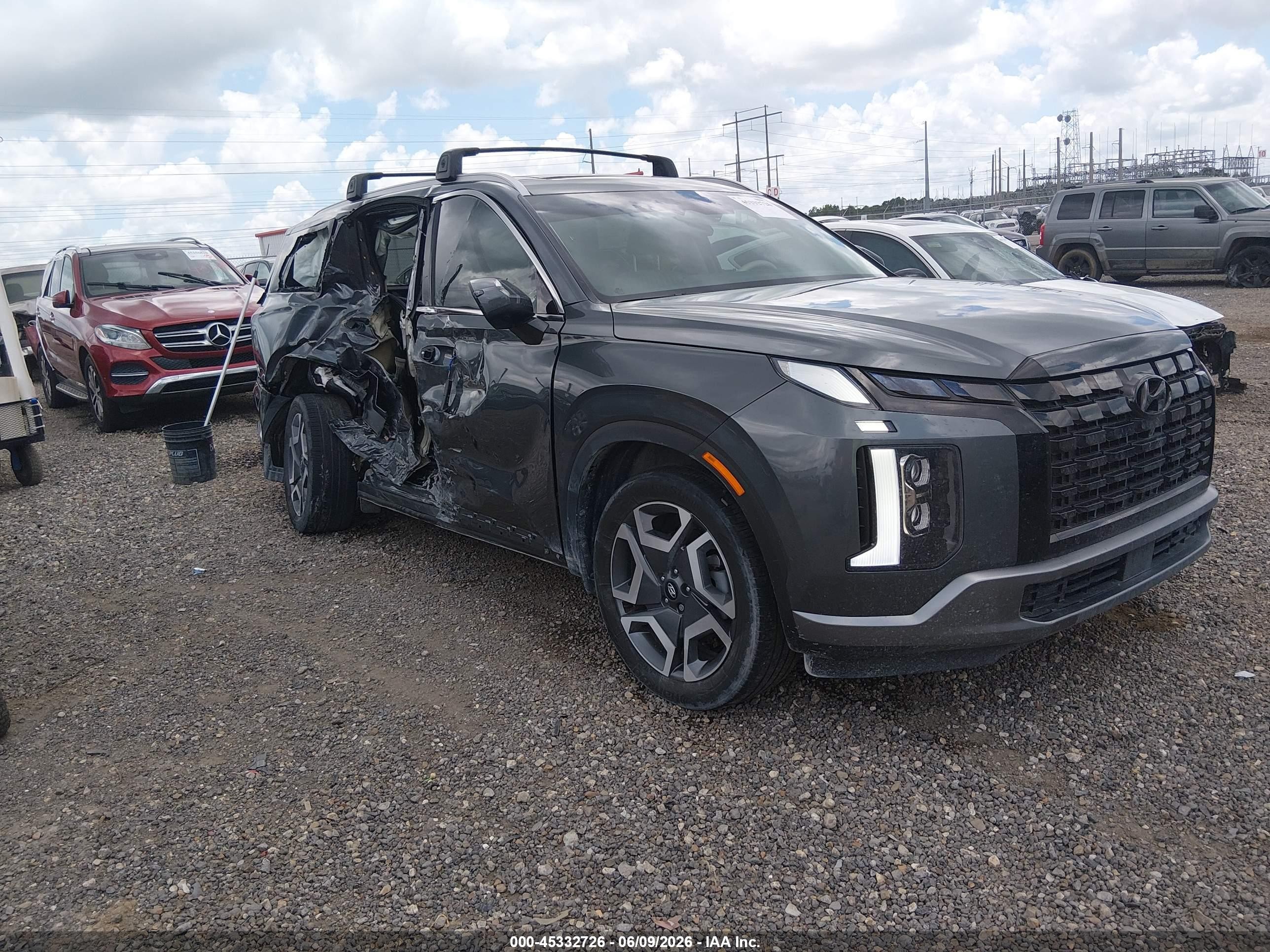 2024 Hyundai Palisade Limited, VIN KM8R54GE7RU796698 — Side