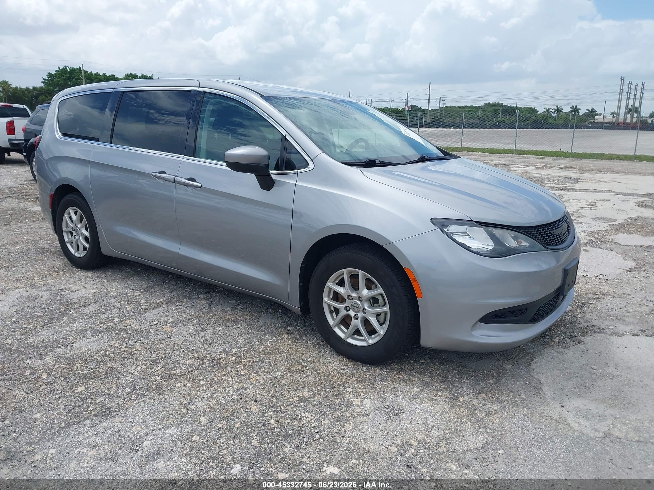 2021 Chrysler Voyager LX, VIN 2C4RC1CG2MR568467 — Normal wear