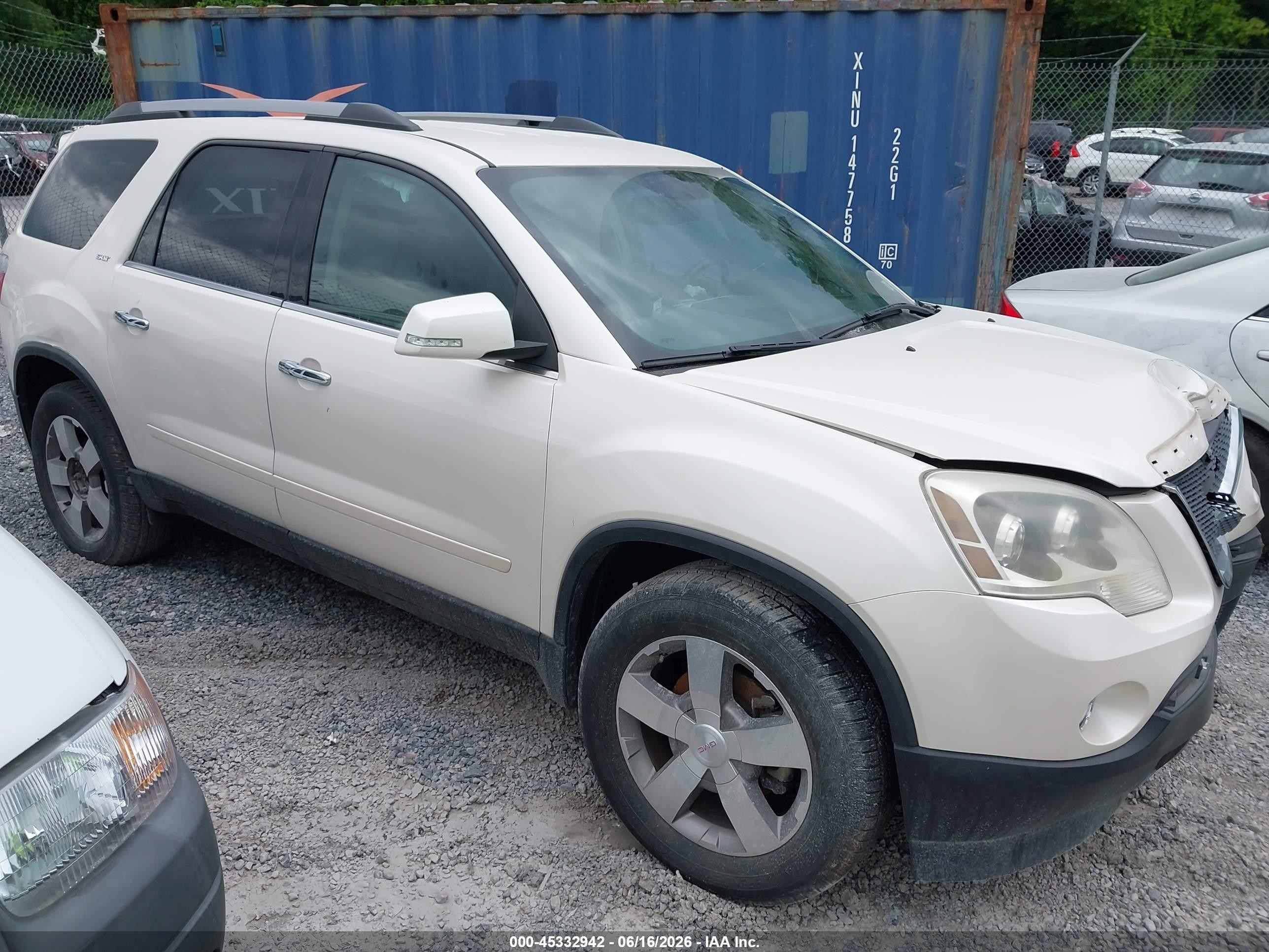 2012 GMC Acadia SLT1, VIN 1GKKVRED1CJ371939 — Rear end