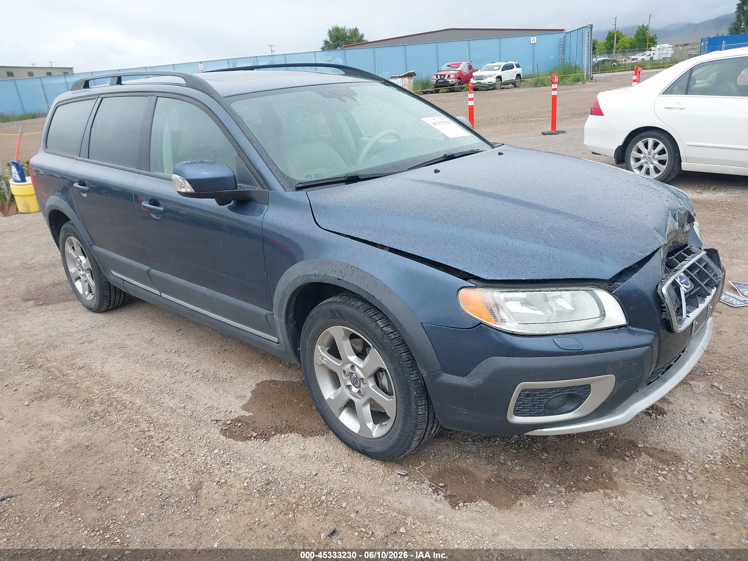 2008 Volvo XC70, VIN YV4BZ982181027784 — Front end