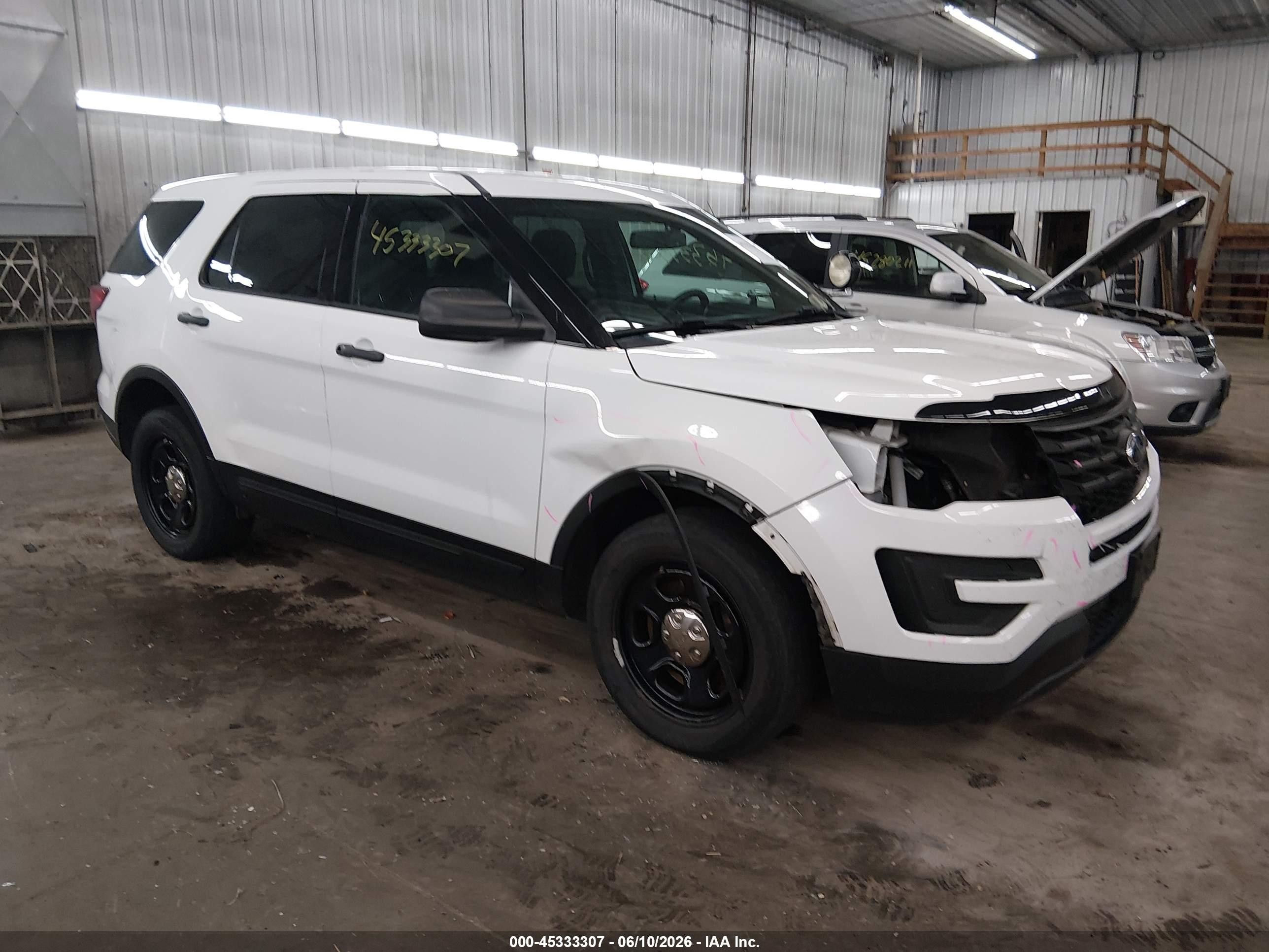 2018 Ford Police Interceptor Utility, VIN 1FM5K8AR5JGA73204 — Front end