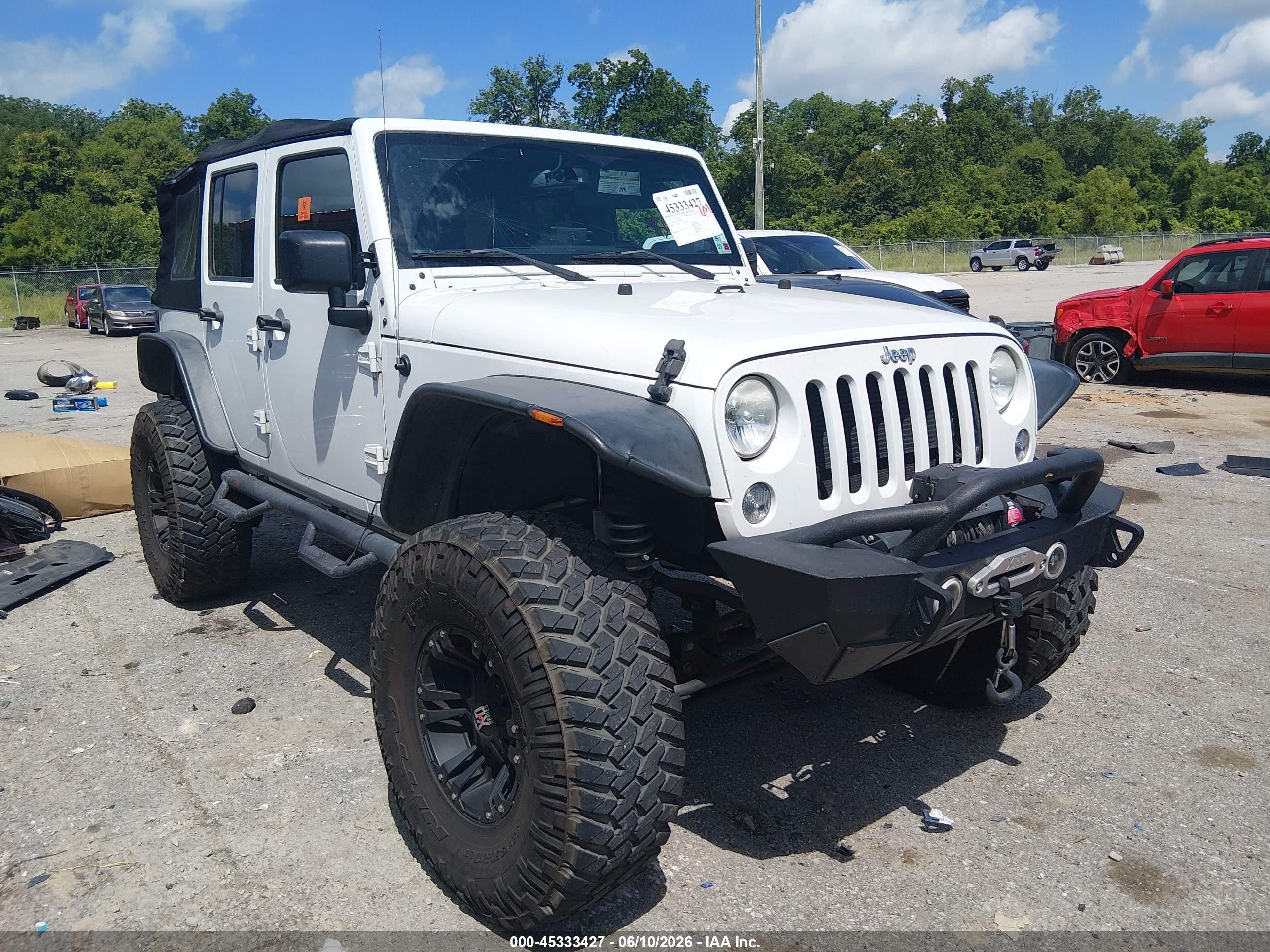 2015 Jeep Wrangler Unlimited Sport, VIN 1C4BJWDG9FL509768 — Биологическое загрязнение