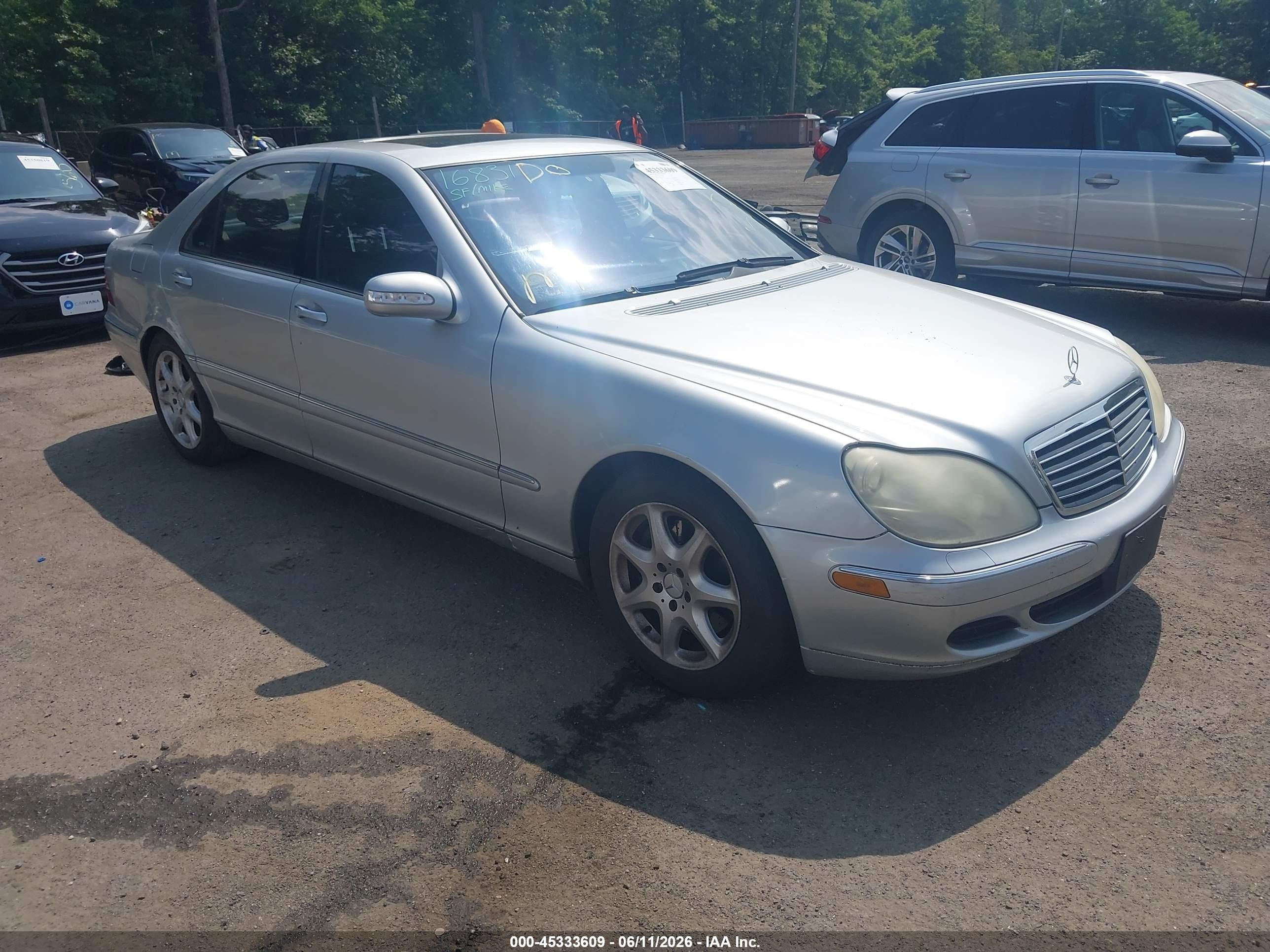 2004 Mercedes-Benz S 500, VIN WDBNG84J74A427645 — Side