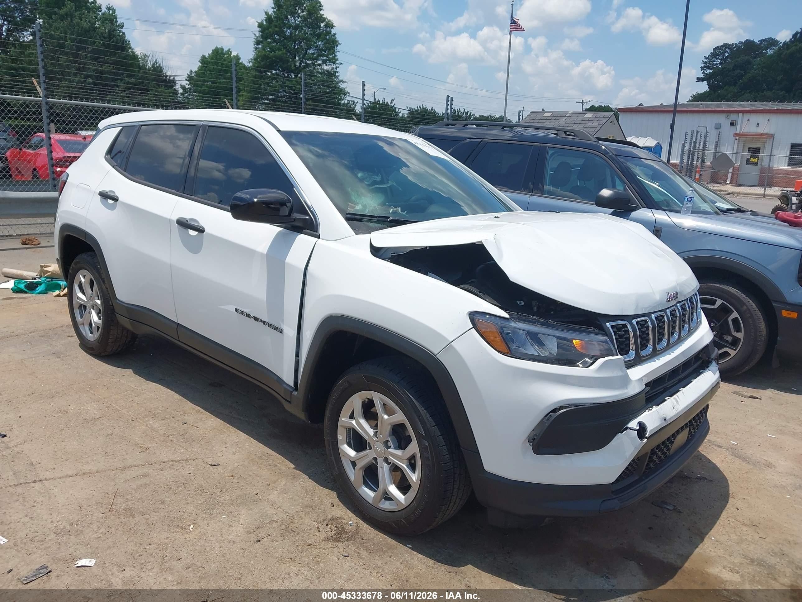 2024 Jeep Compass Sport, VIN 3C4NJDAN2RT175127 — Front end