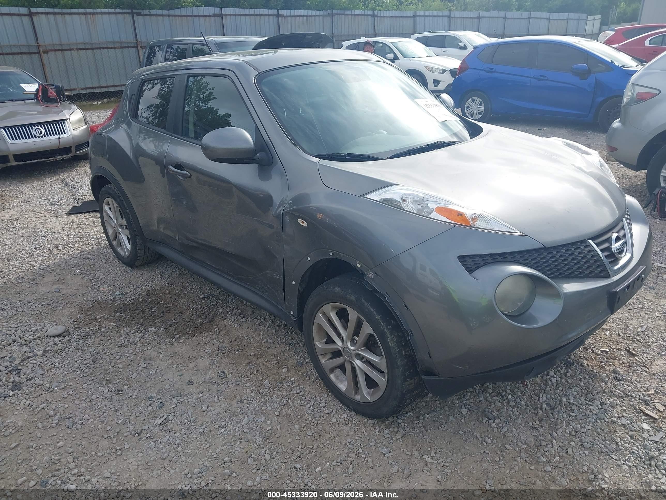 2012 Nissan Juke SV, VIN JN8AF5MV9CT106850 — Side