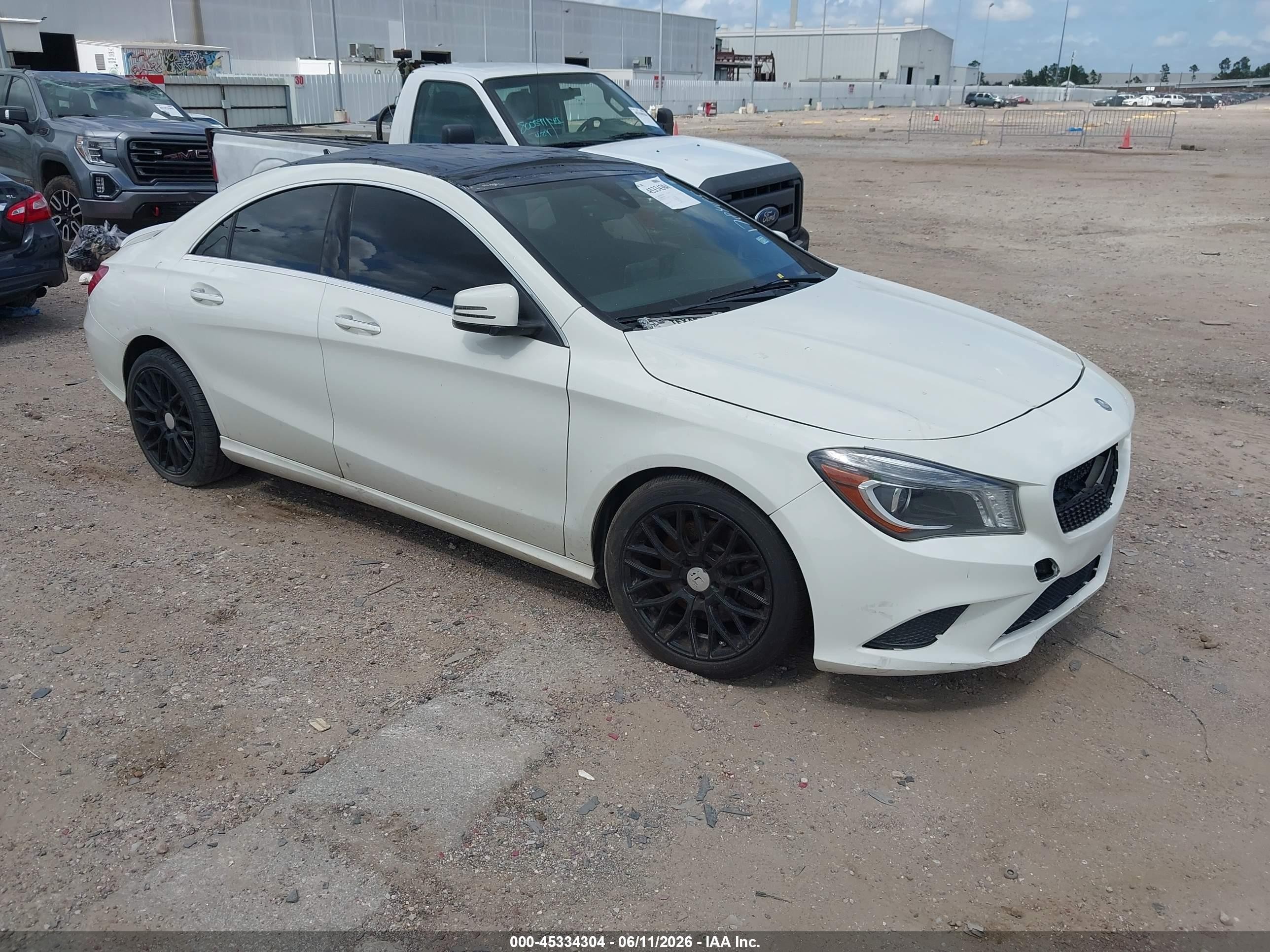 2015 Mercedes-Benz CLA 250, VIN WDDSJ4EB4FN178485 — Roof