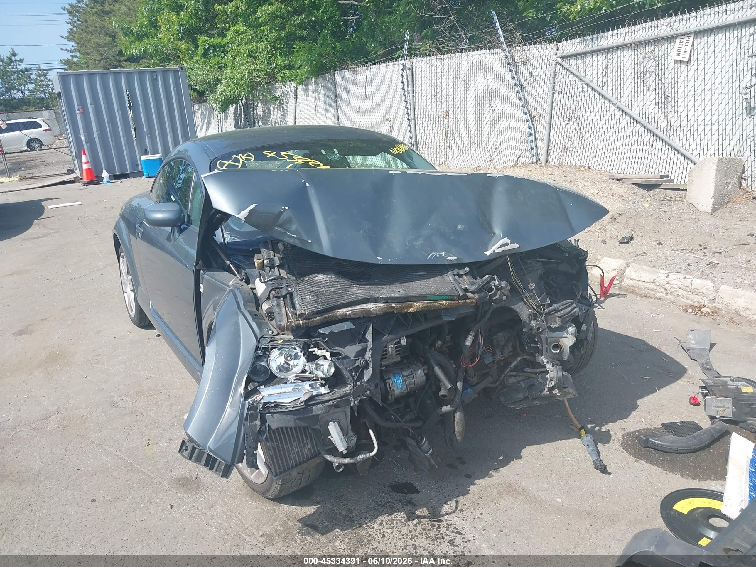 2003 Audi TT, VIN TRUSC28N031004596 — Front end