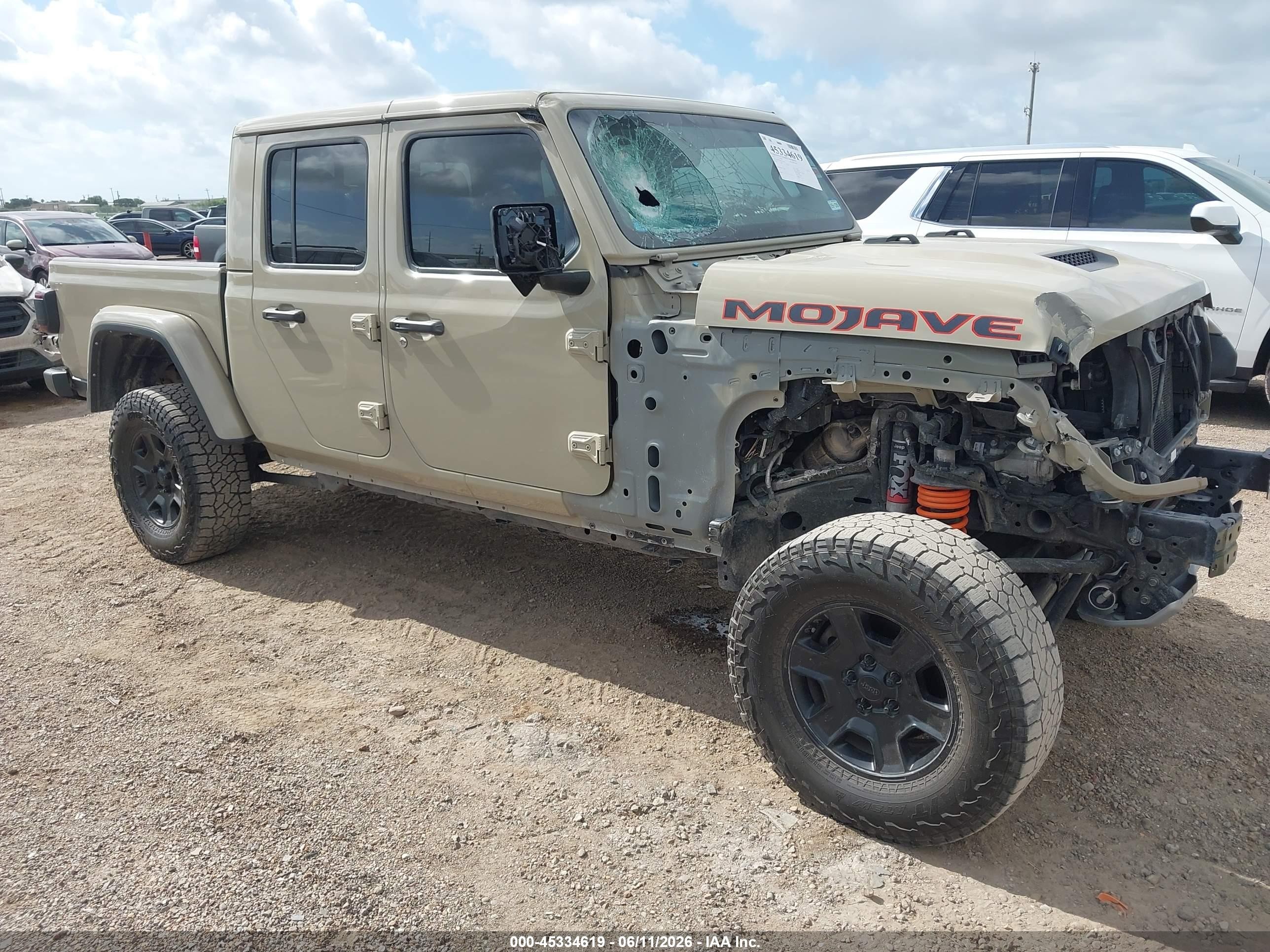2022 Jeep Gladiator Mojave, VIN 1C6JJTEG9NL176518 — Front end