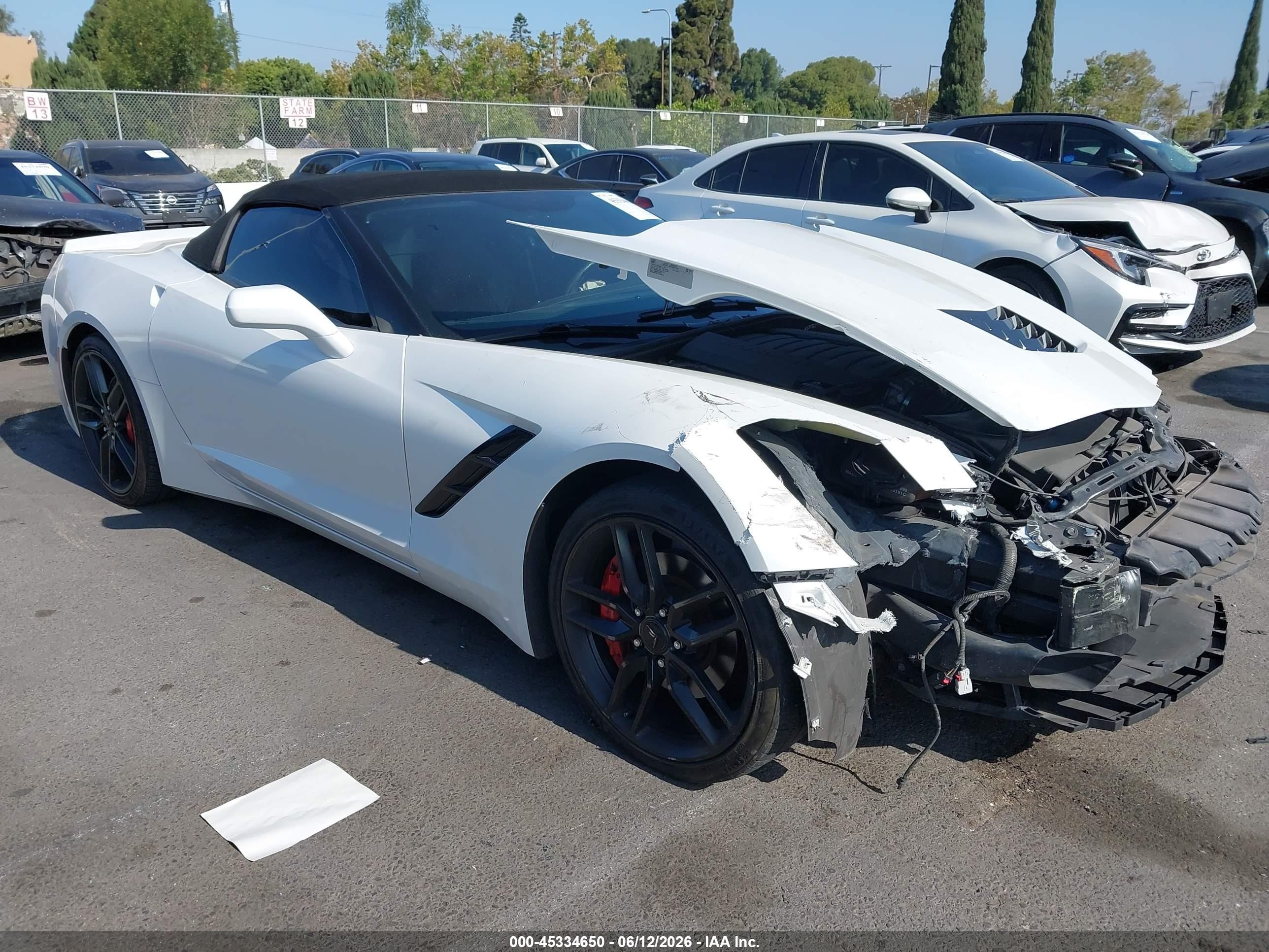 2017 Chevrolet Corvette Z51 2LT, VIN 1G1YK3D76H5116008 — Front end