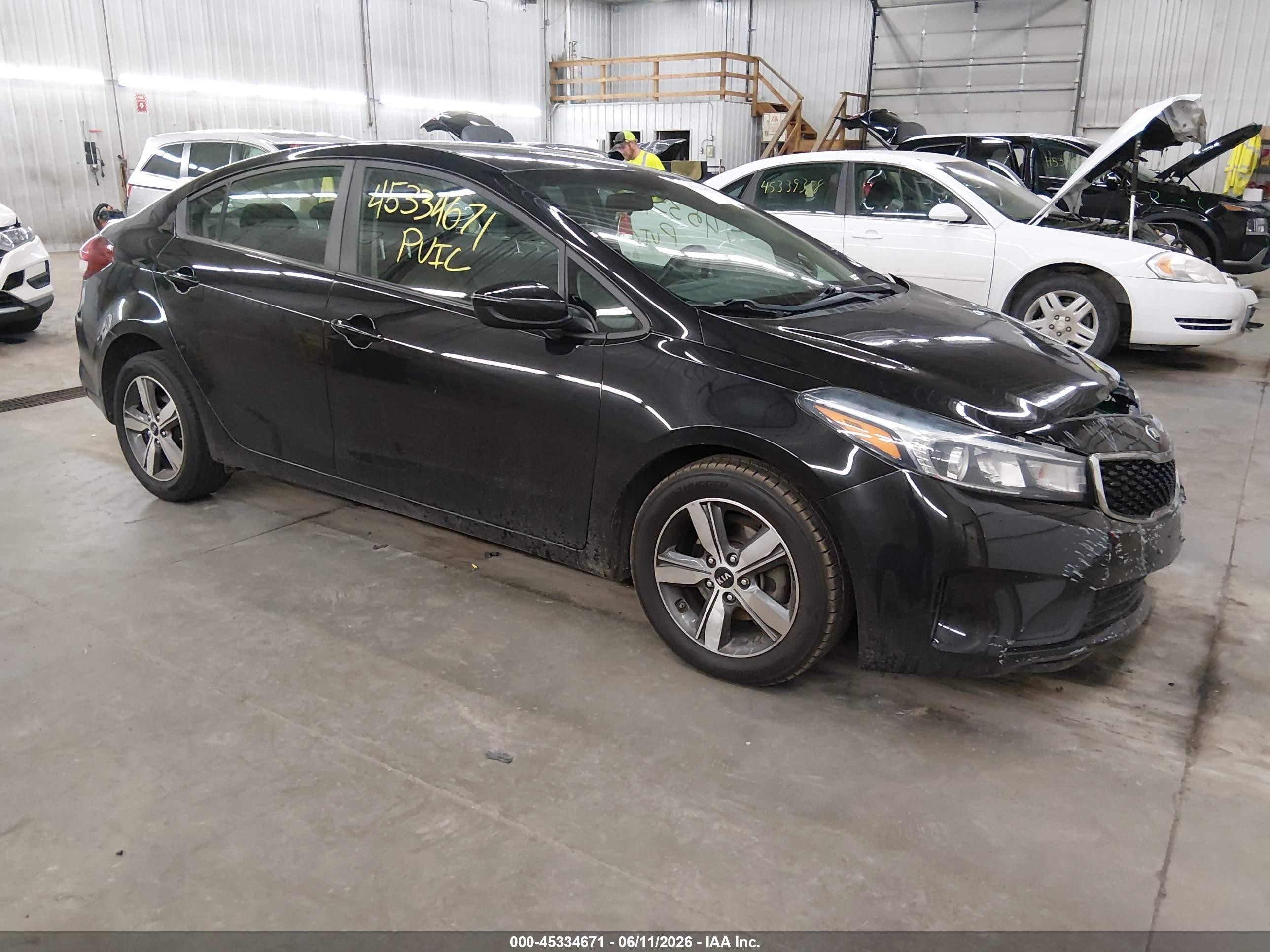 2018 Kia Forte LX, VIN 3KPFL4A70JE213771 — Перед