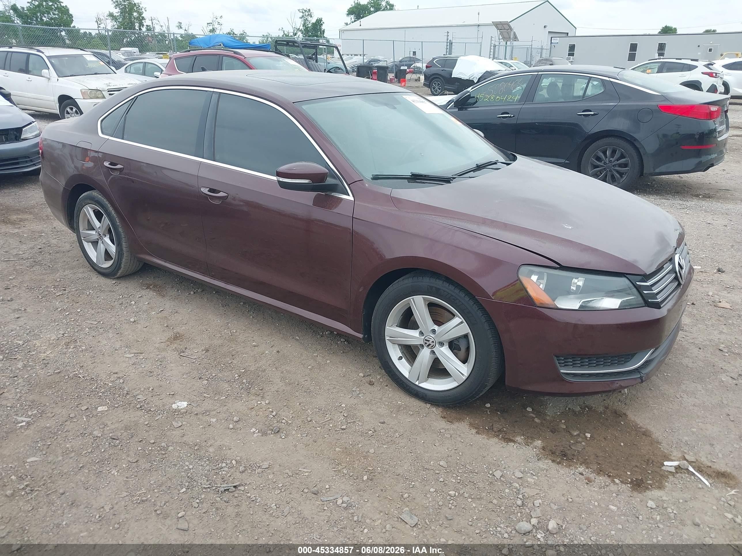 2013 Volkswagen Passat SE, VIN 1VWBP7A31DC035041 — Normal wear