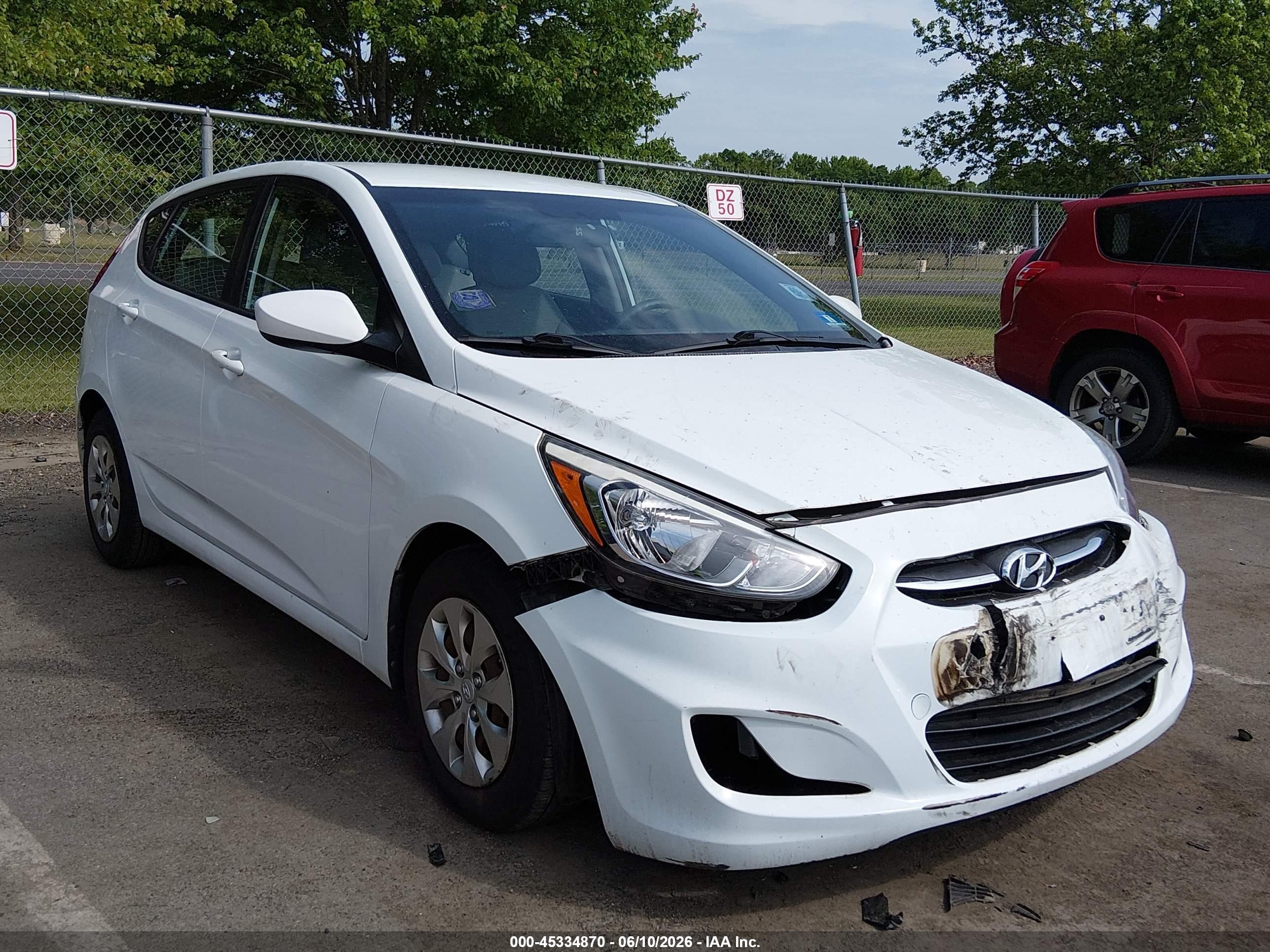 2016 Hyundai Accent SE, VIN KMHCT5AE1GU262894 — Auction photo 1 of 5