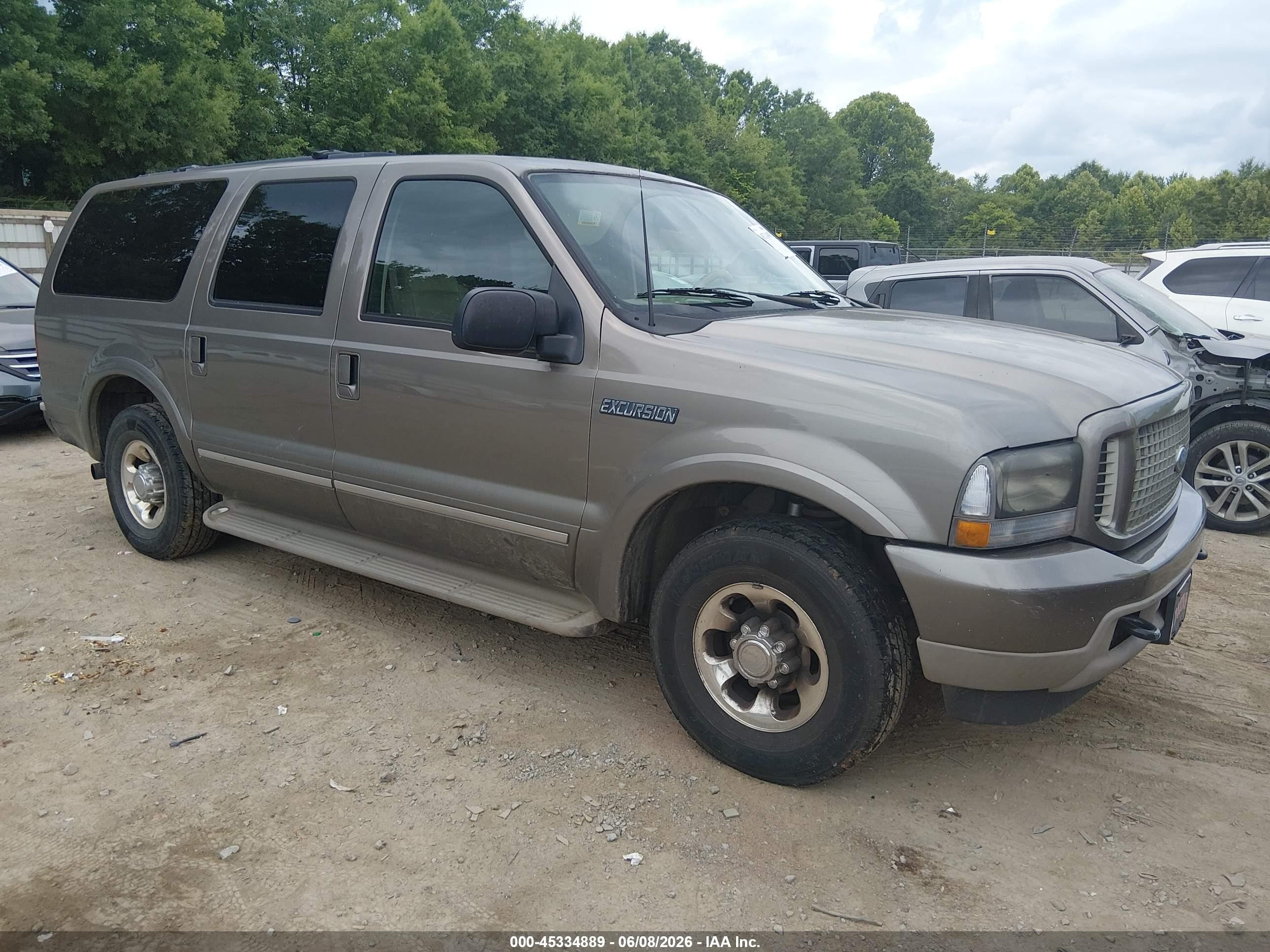 2003 Ford Excursion Limited, VIN 1FMNU42P93EC54515 — Normal wear