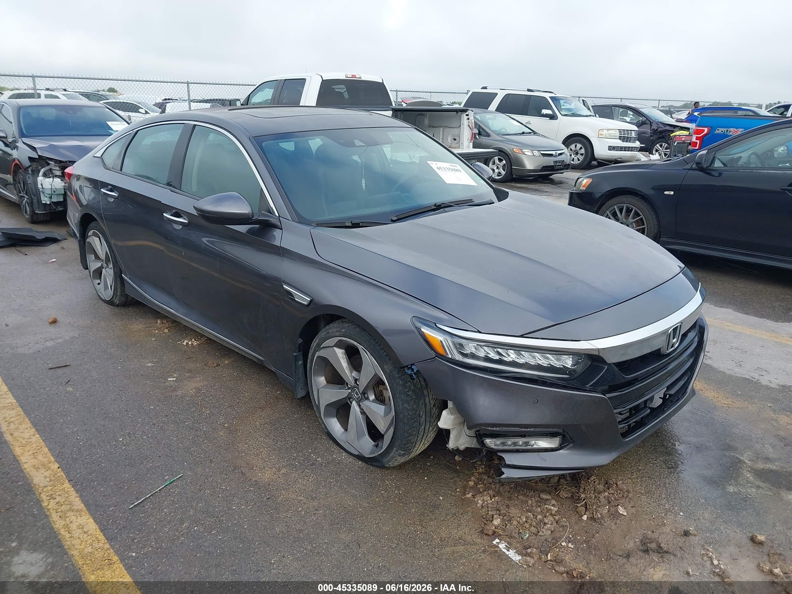 2018 Honda Accord Touring, VIN 1HGCV2F92JA004984 — Rear end
