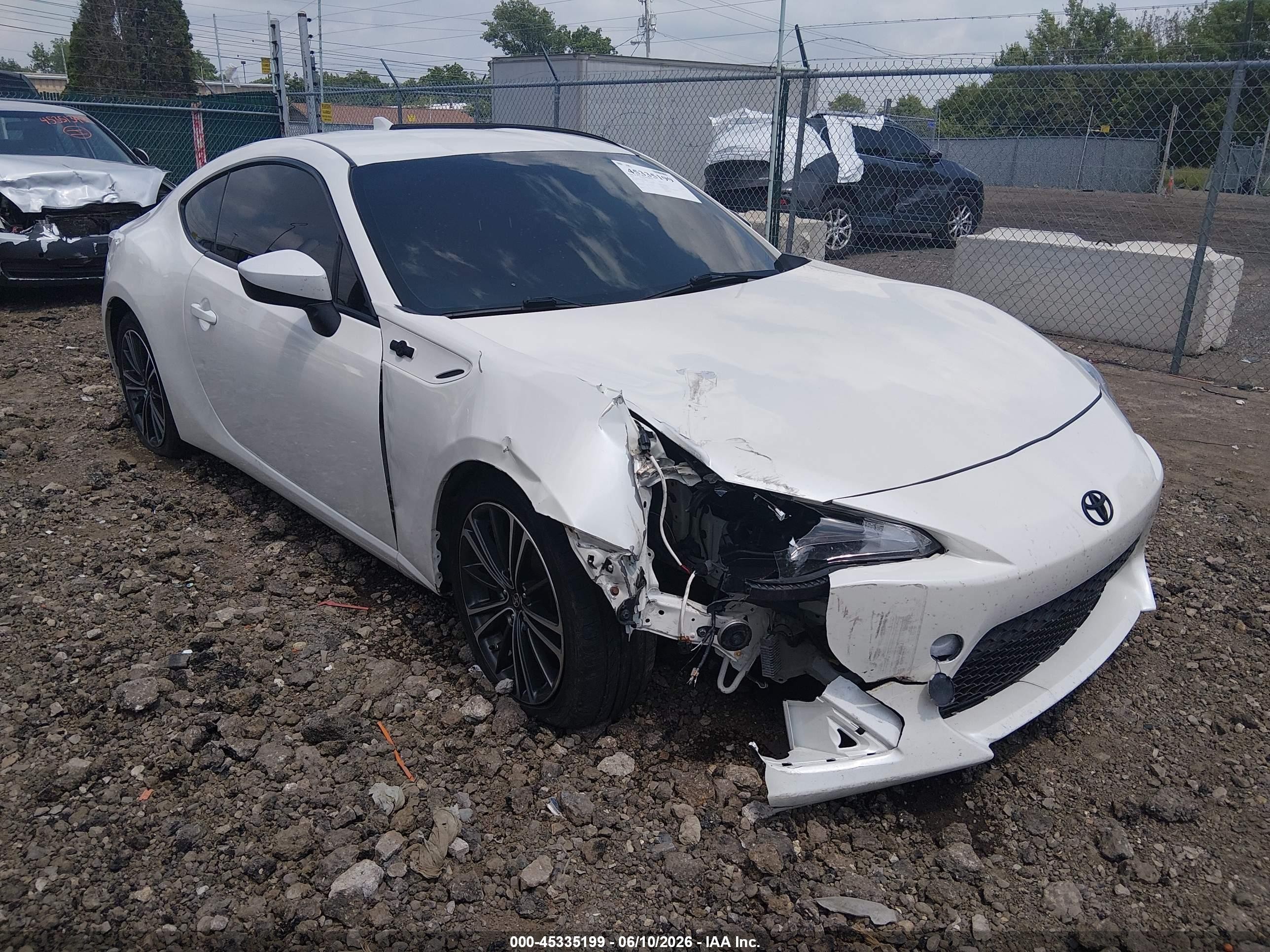 2016 Scion FR-S Release Series 2.0, VIN JF1ZNAA12G9706985 — Front end