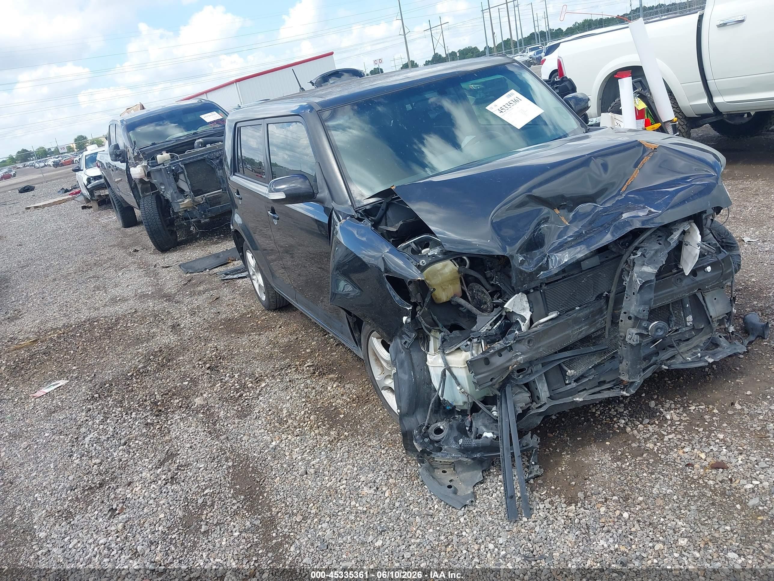 2011 Scion xB, VIN JTLZE4FE3B1141083 — Front end