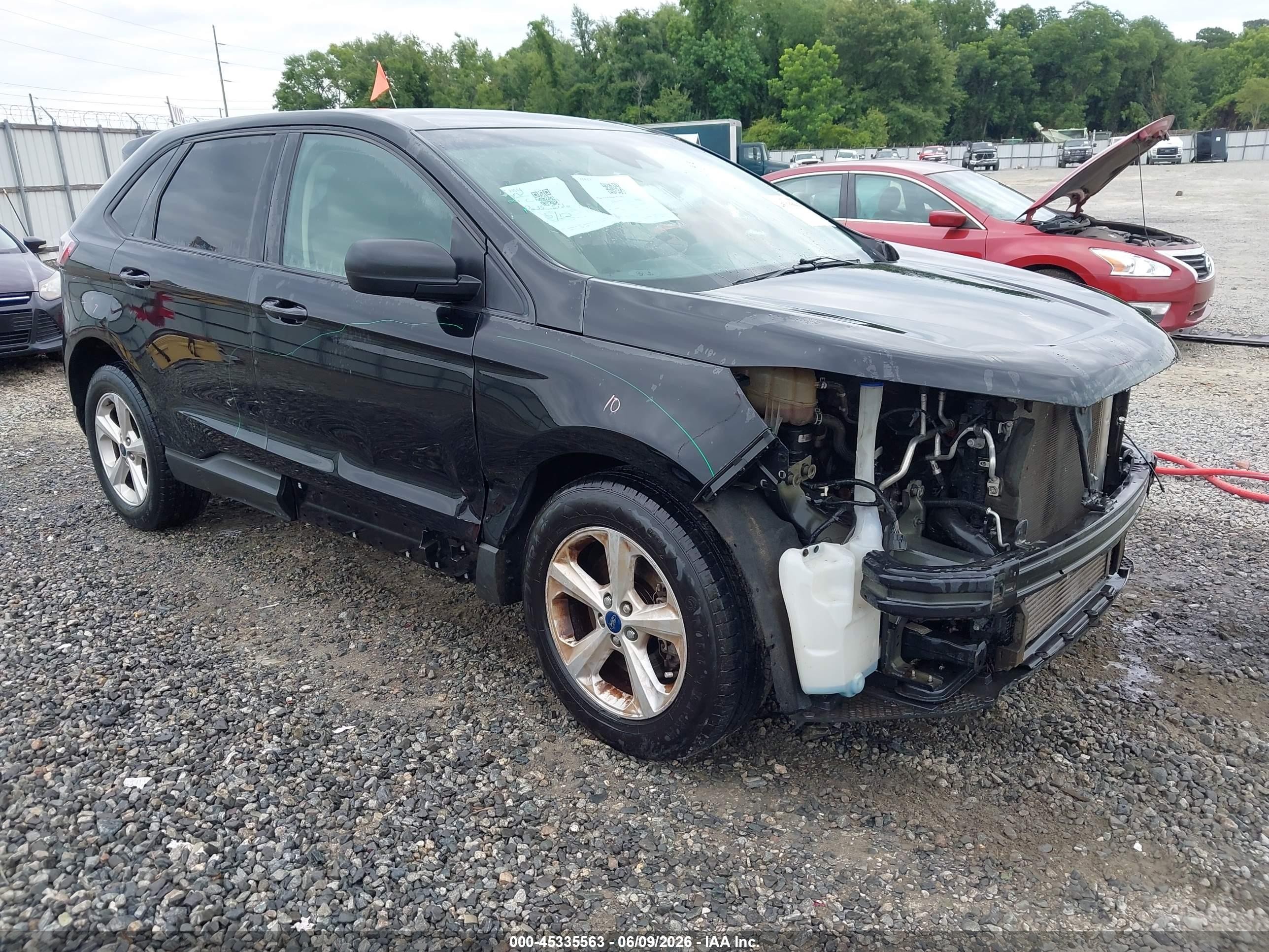 2019 Ford Edge SE, VIN 2FMPK4G92KBB42321 — Front end
