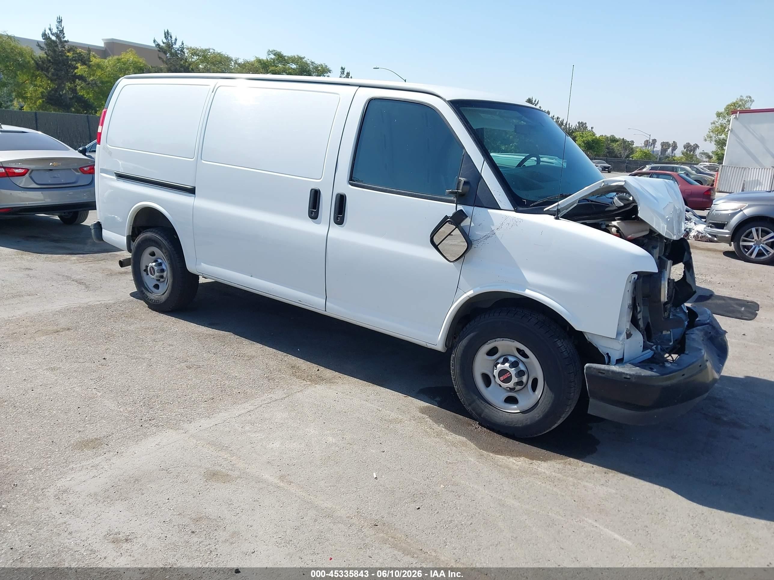 2017 GMC Savana Cargo, VIN 1GTW7AFFXH1122801 — All over