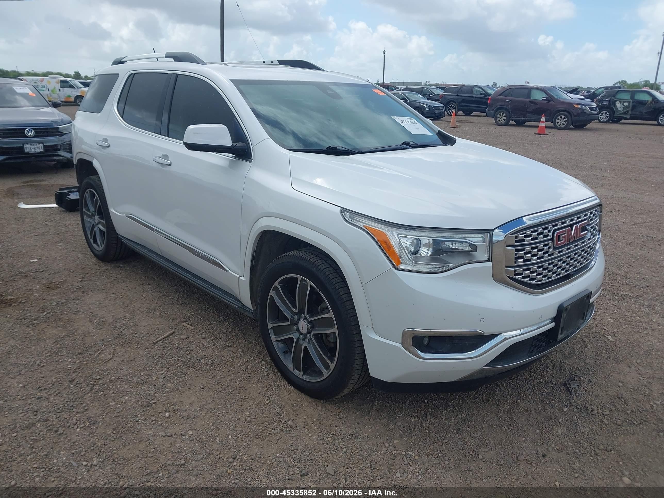 2019 GMC Acadia Denali, VIN 1GKKNXLS1KZ111918 — Зад