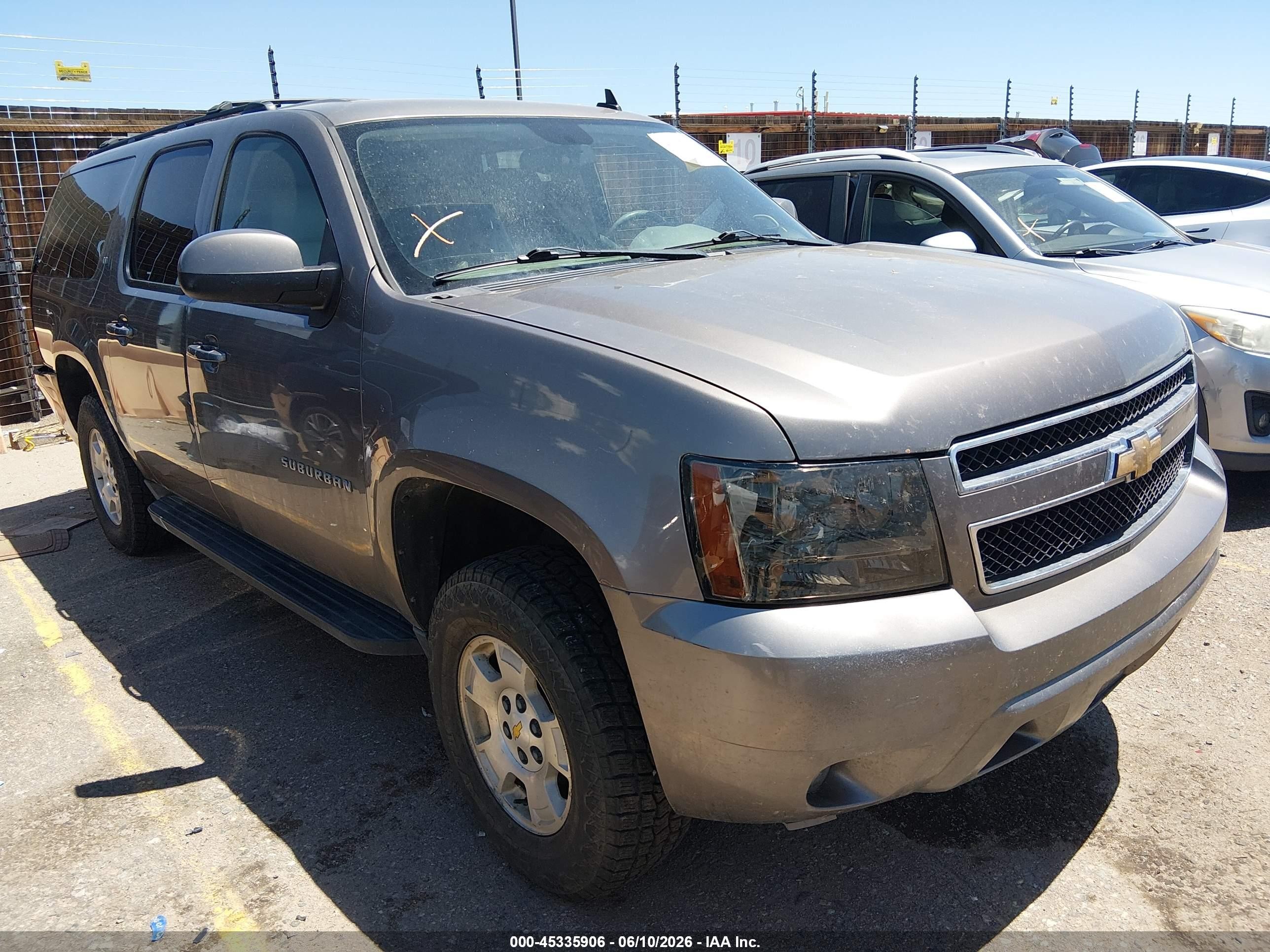 2011 Chevrolet Suburban LT, VIN 1GNSKJE37BR191806 — Rear end
