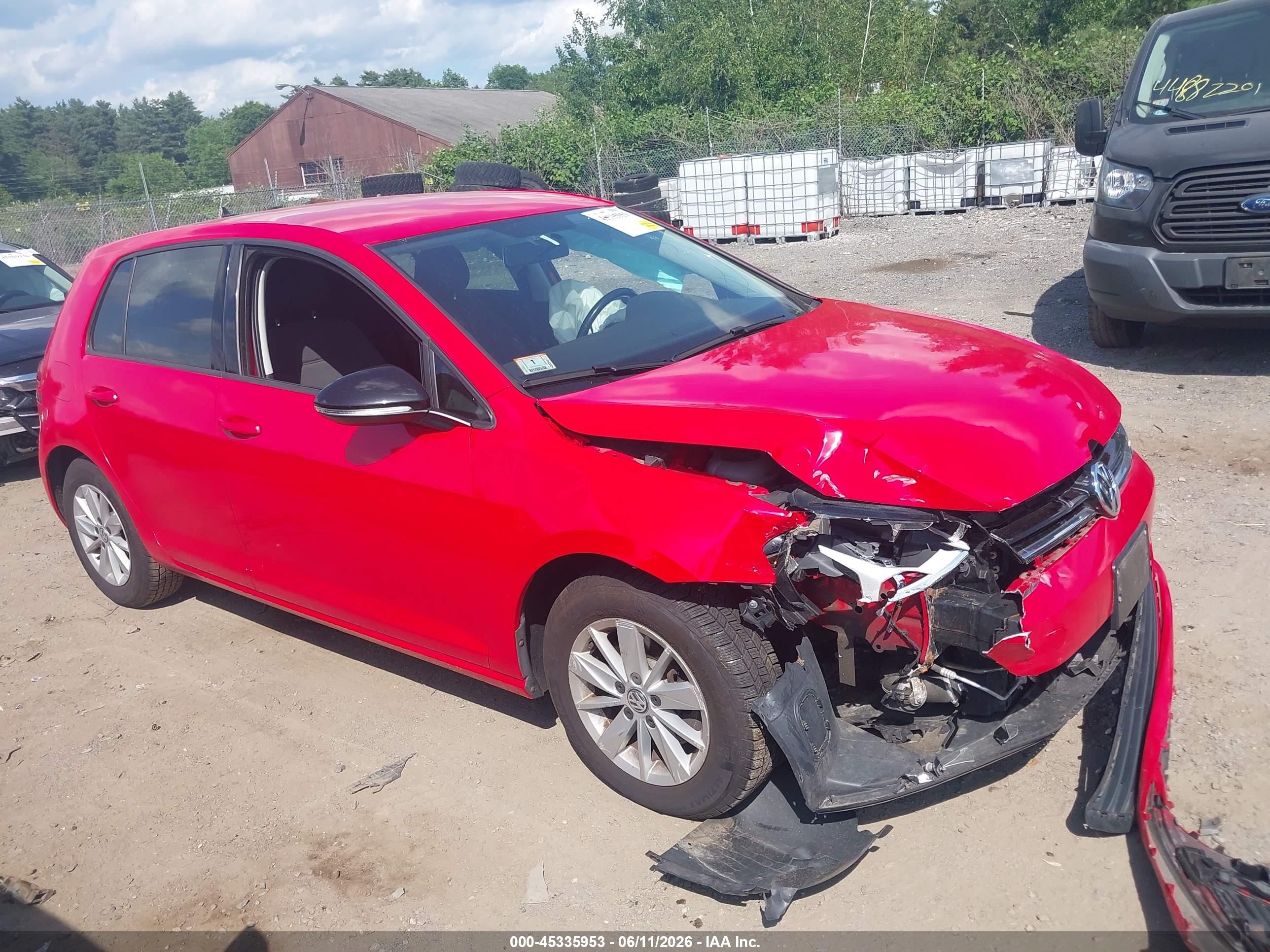 2016 Volkswagen Golf TSI S, VIN 3VW217AU7GM041617 — Front end