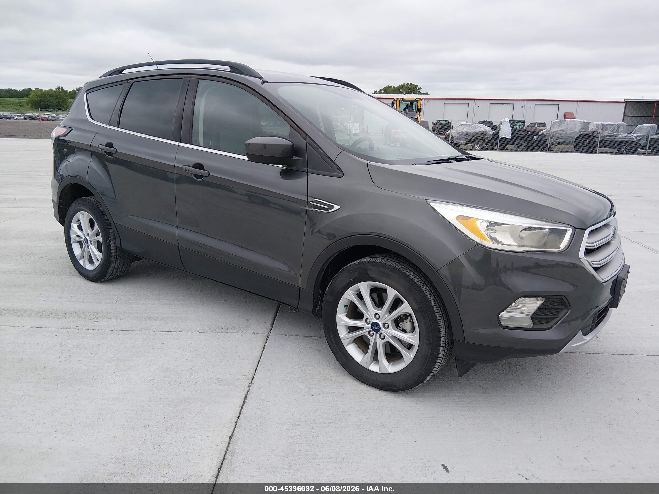 2018 Ford Escape SE, VIN 1FMCU9GD7JUD31176 — Normal wear