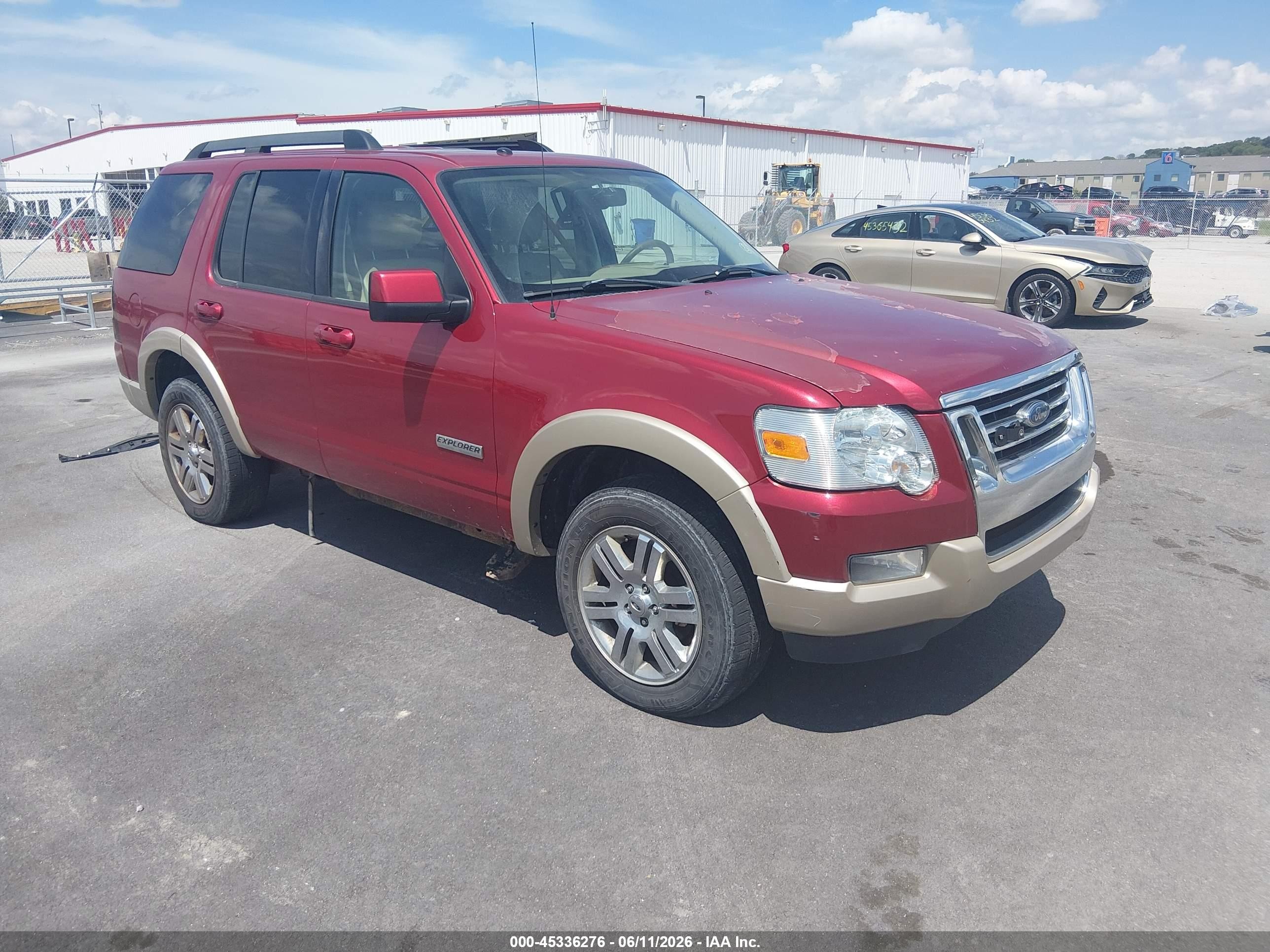2008 Ford Explorer Eddie Bauer, VIN 1FMEU74E18UA64962 — Normal wear