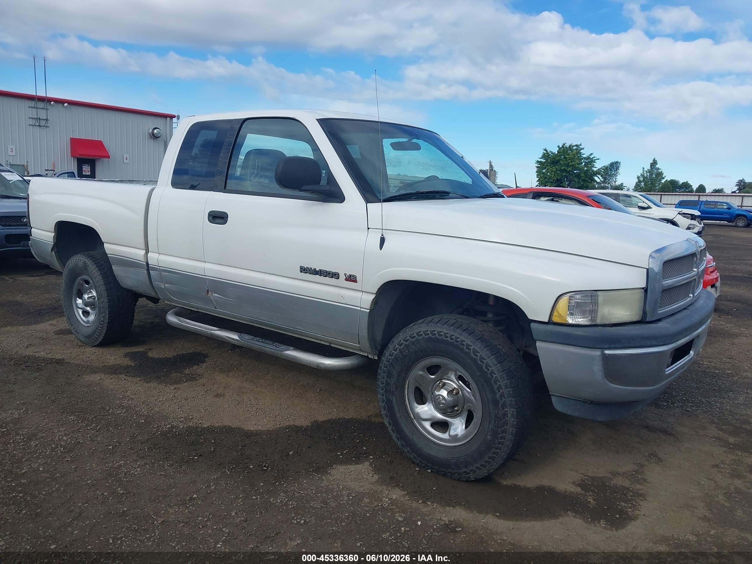 2000 Dodge 1500, VIN 3B7HF13Y8YG143486 — После угона