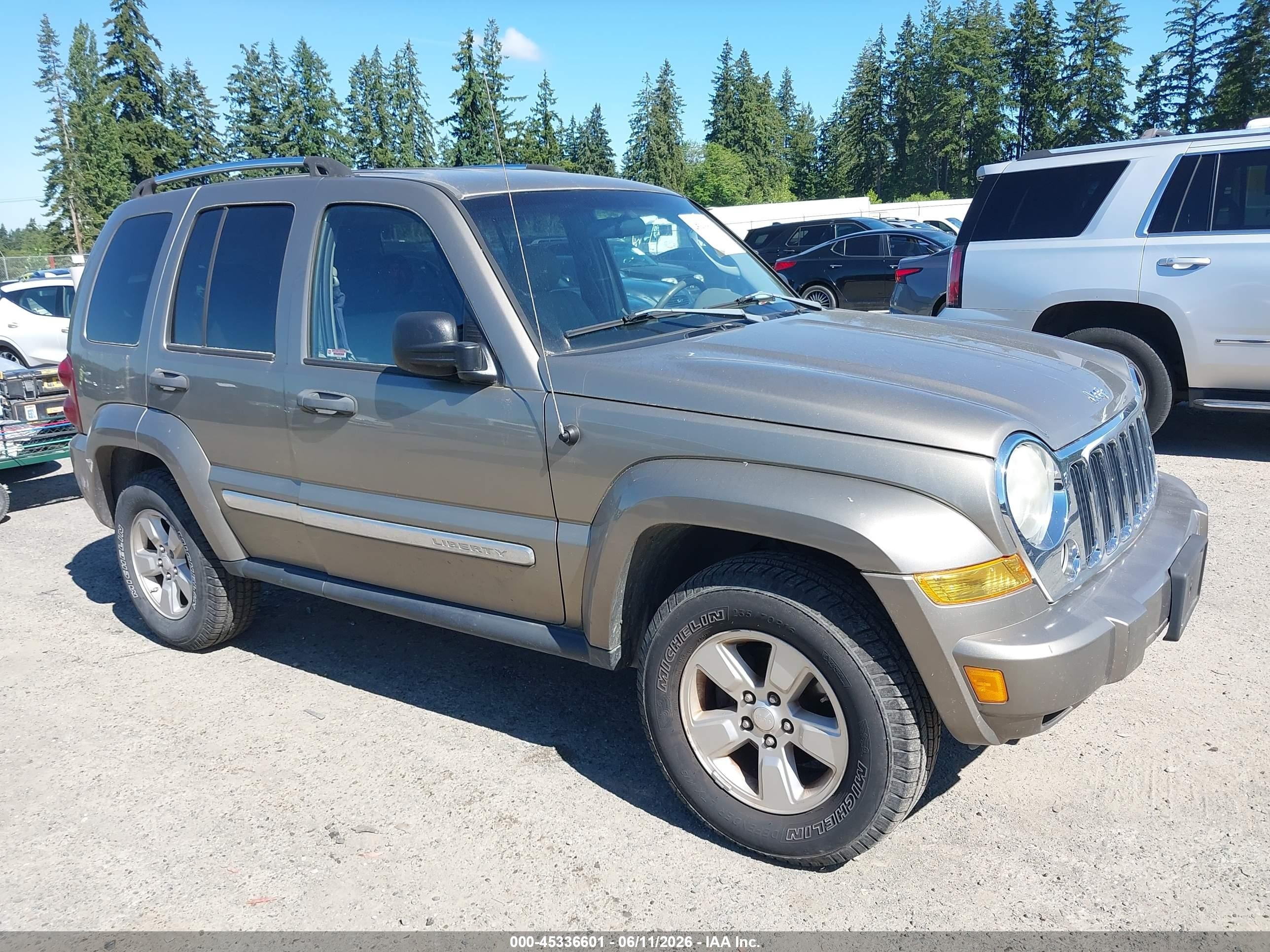 2006 Jeep Liberty Limited, VIN 1J4GL58K76W189724 — Normal wear