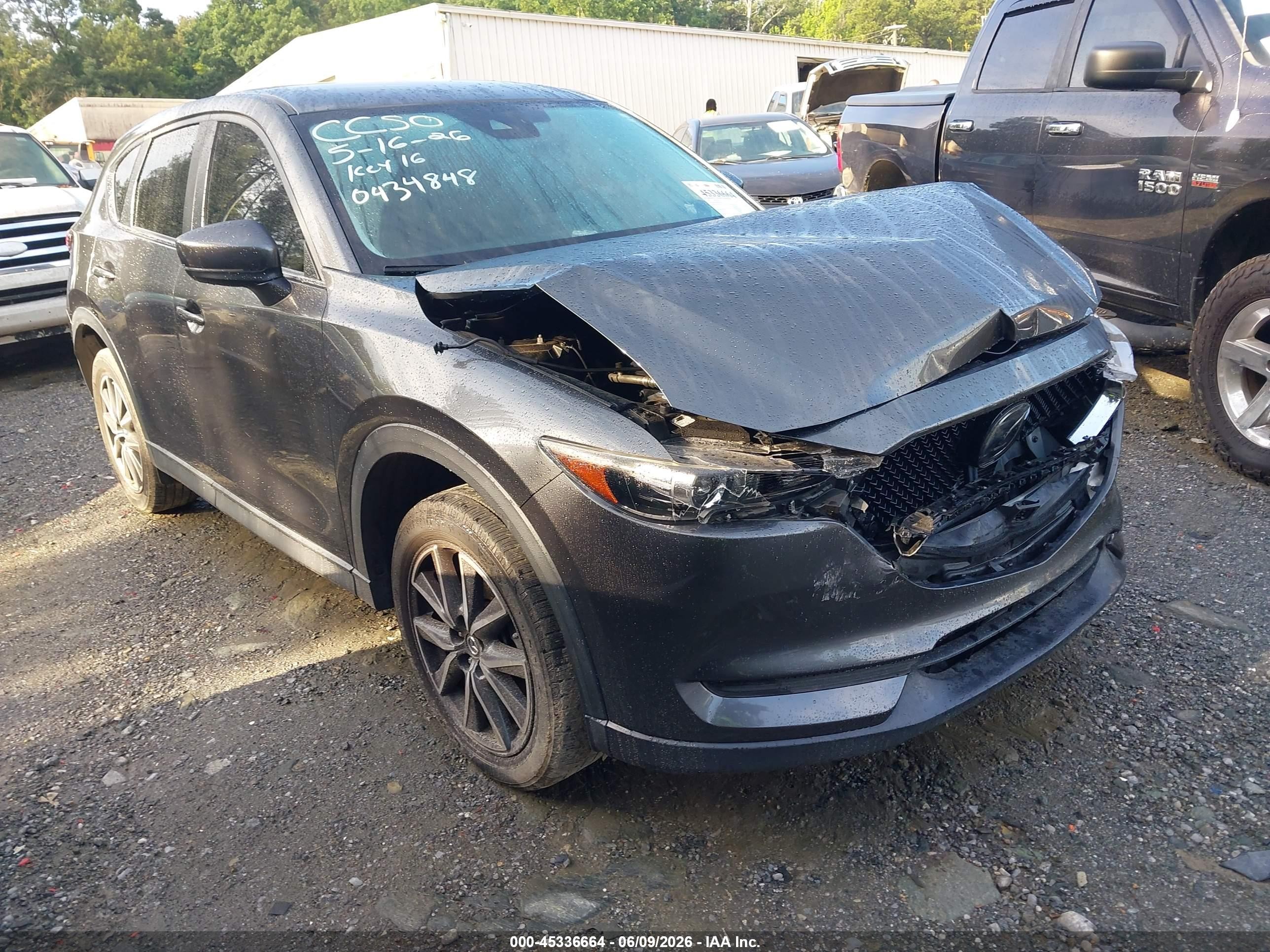 2018 Mazda CX-5 Touring, VIN JM3KFACM8J0434848 — Front end