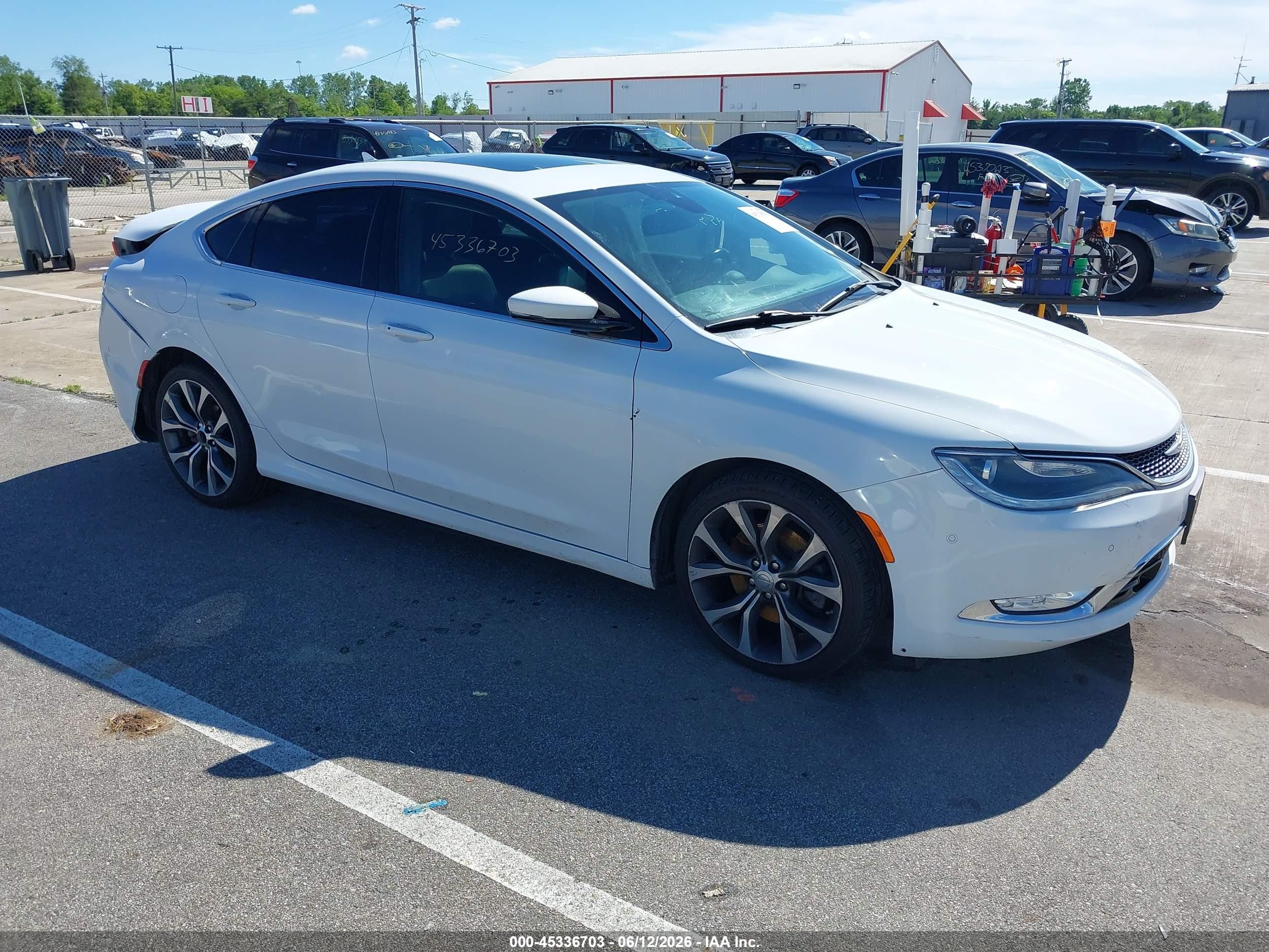 2015 Chrysler 200 C, VIN 1C3CCCEG8FN620400 — Rear end