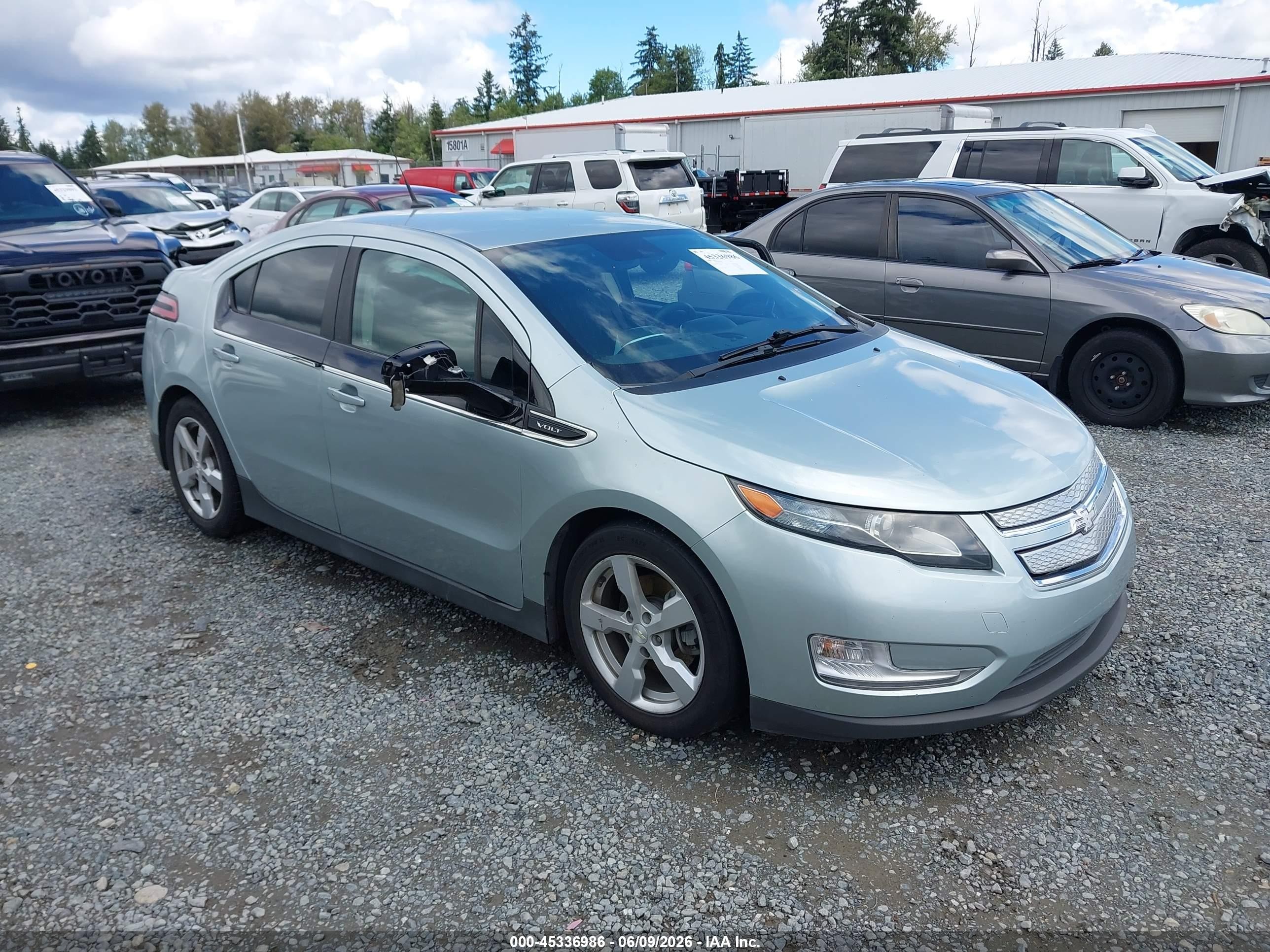 2013 Chevrolet Volt, VIN 1G1RE6E48DU102595 — Side