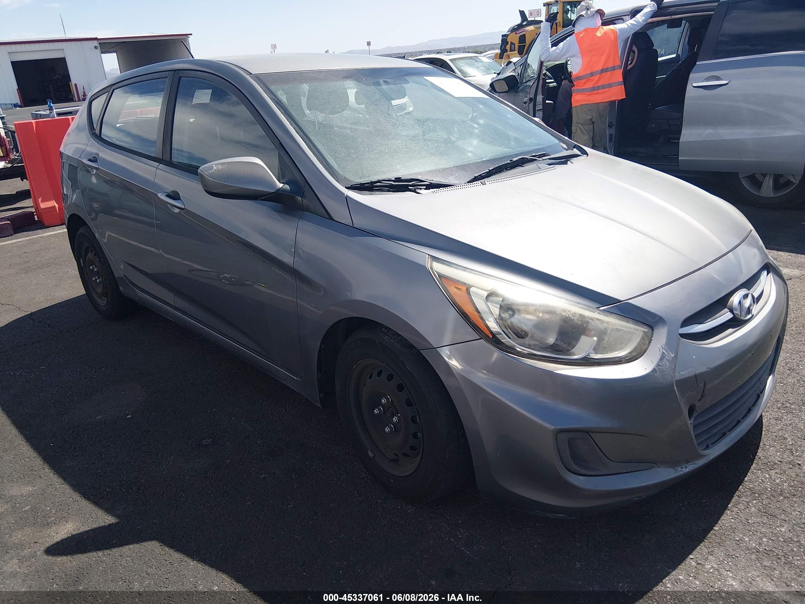 2016 Hyundai Accent SE, VIN KMHCT5AE4GU255230 — Normal wear