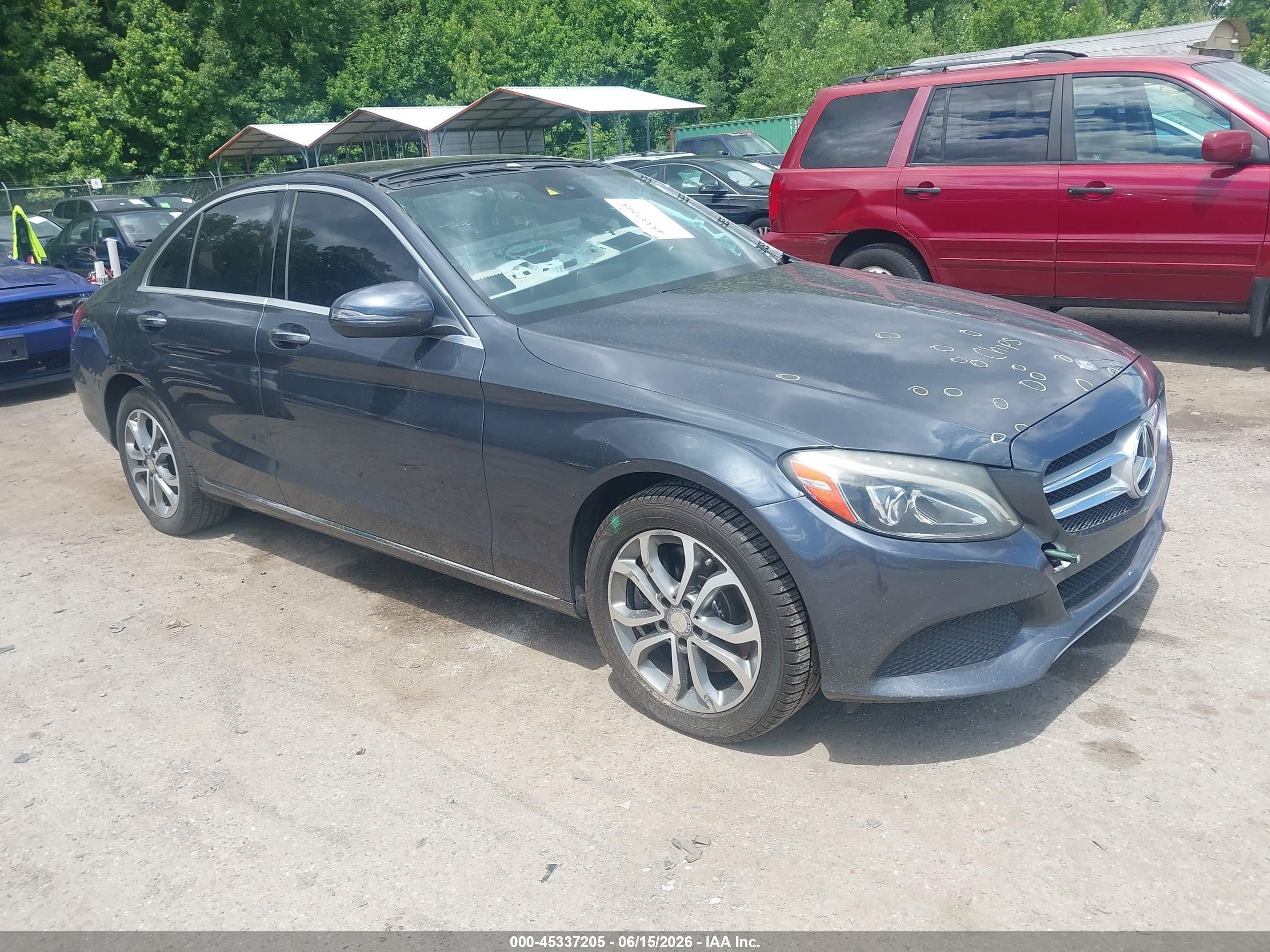 2016 Mercedes-Benz C 300, VIN WDDWF4KB9GR169329 — Roof