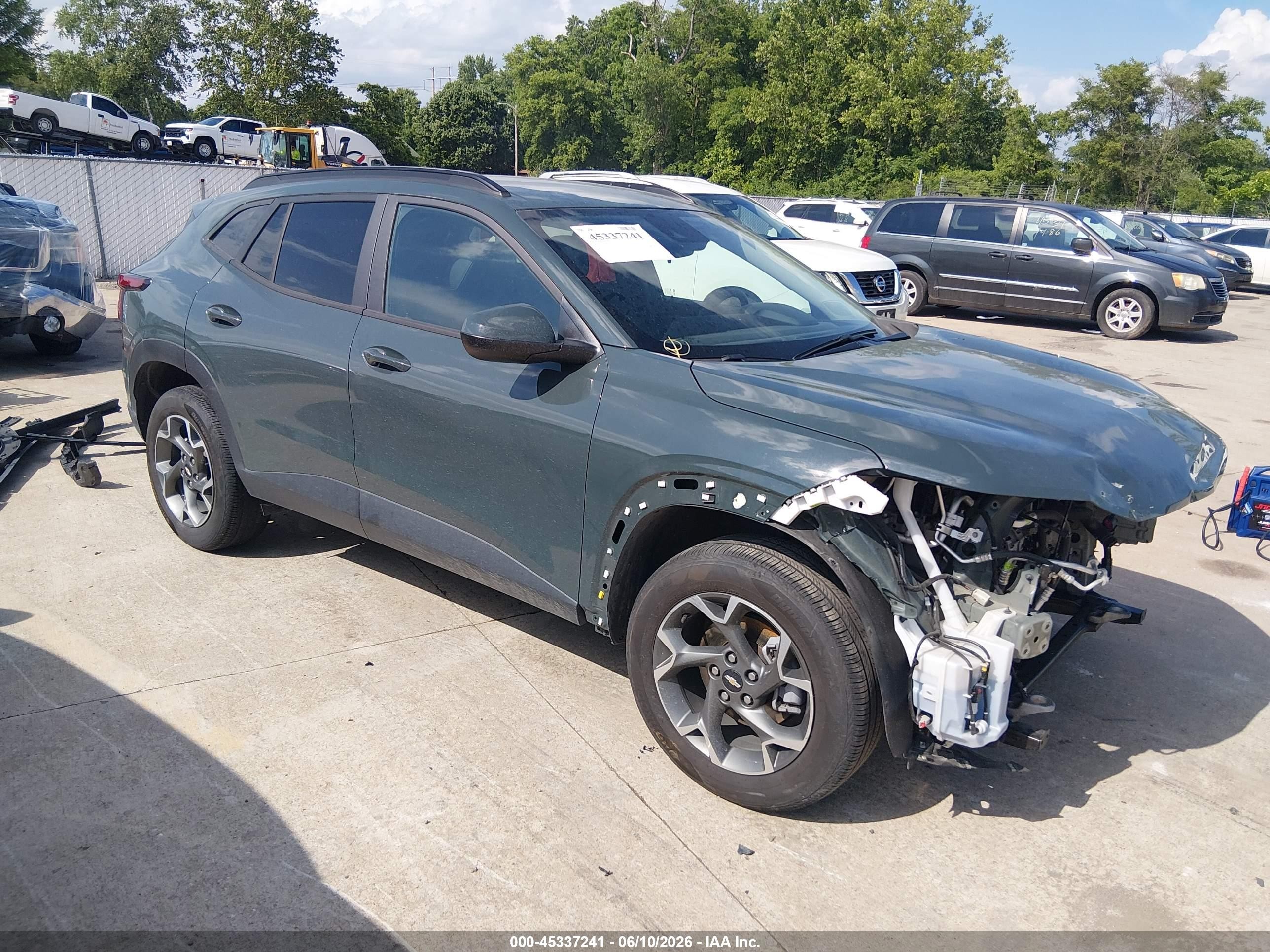 2025 Chevrolet Trax LT, VIN KL77LHEP1SC107809 — Front end
