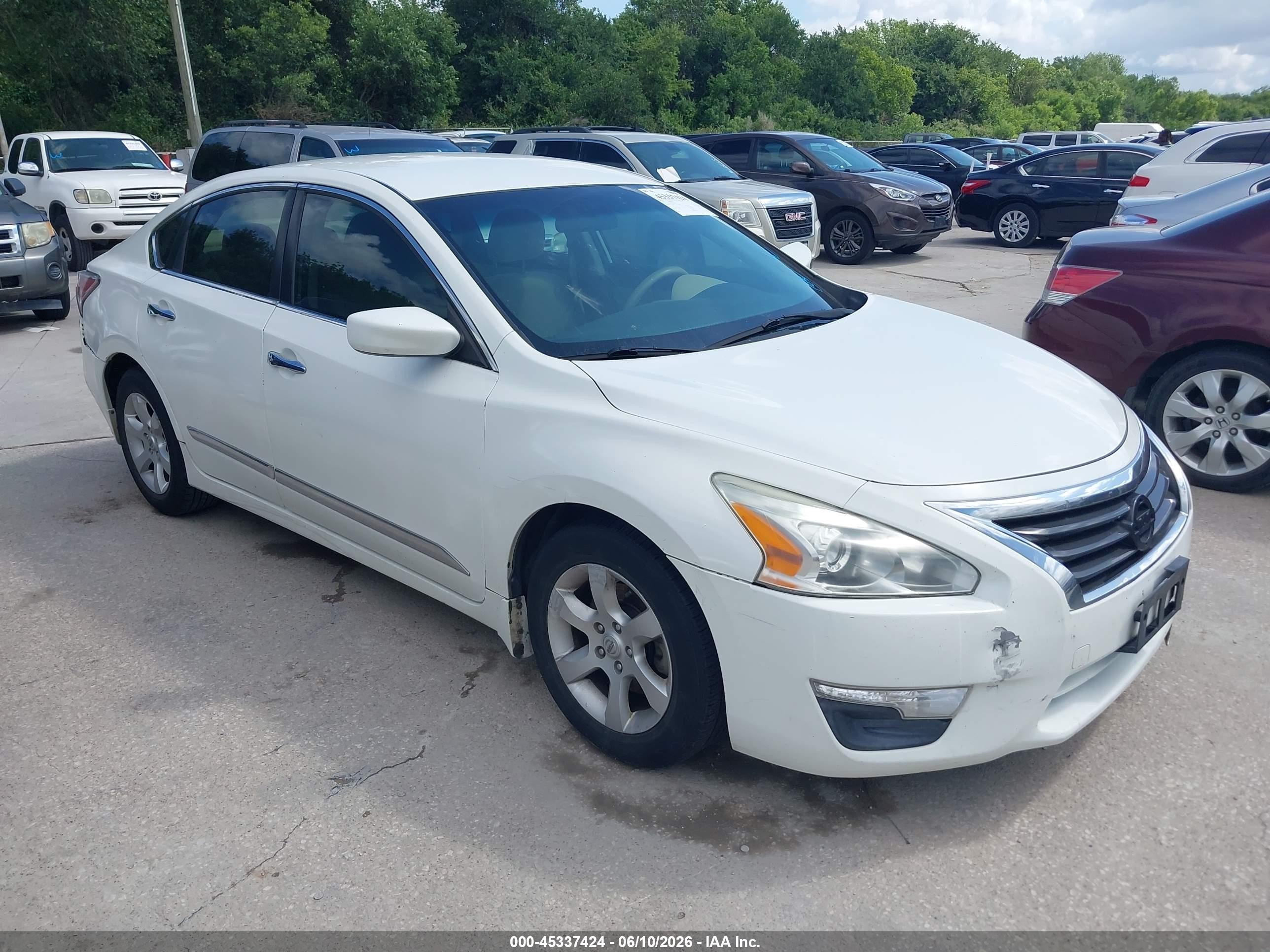 2015 Nissan Altima 2.5, VIN 1N4AL3AP3FN918366 — Repossession