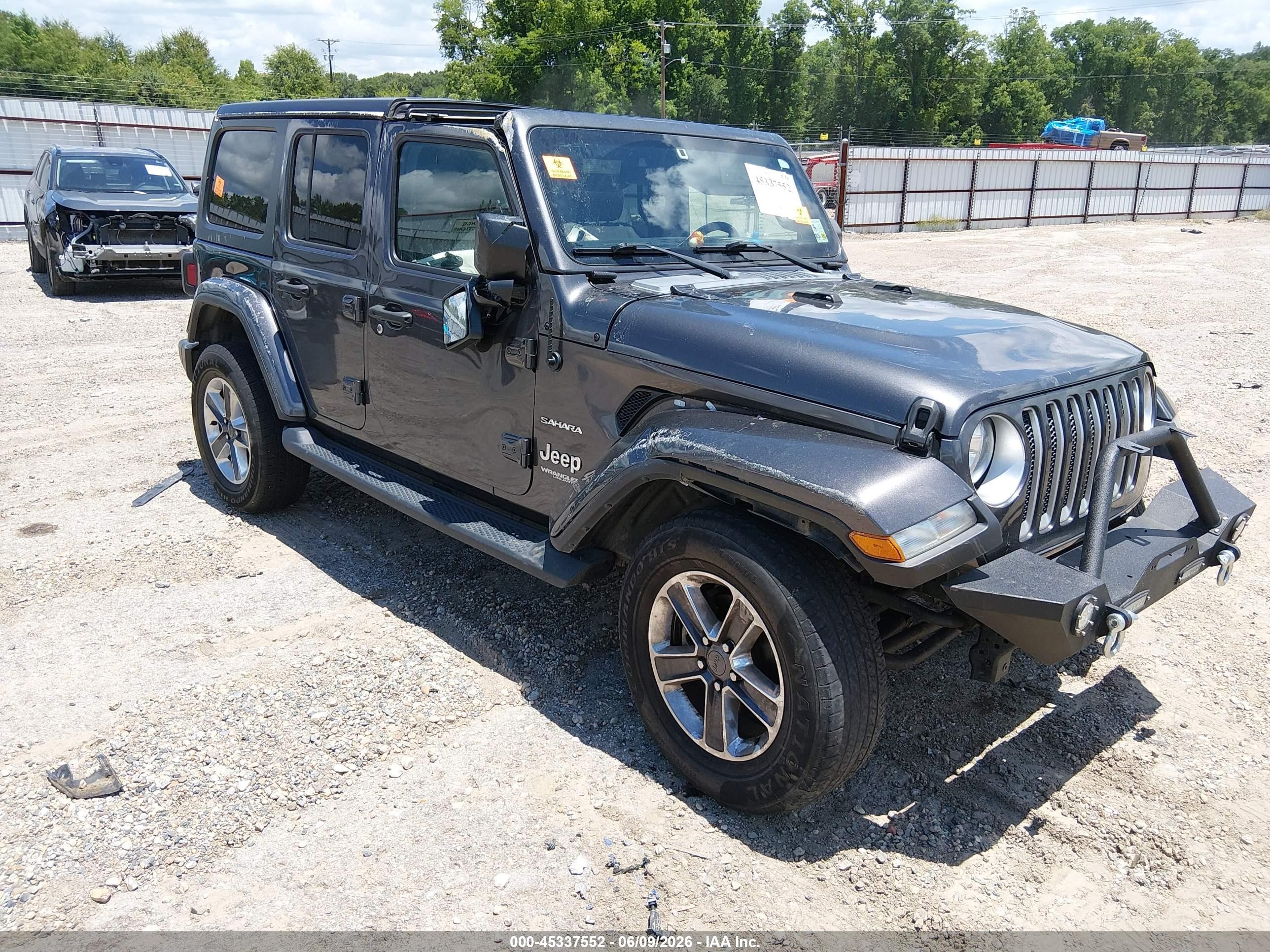 2020 Jeep Wrangler Unlimited Sahara, VIN 1C4HJXEN5LW114719 — Биологическое загрязнение