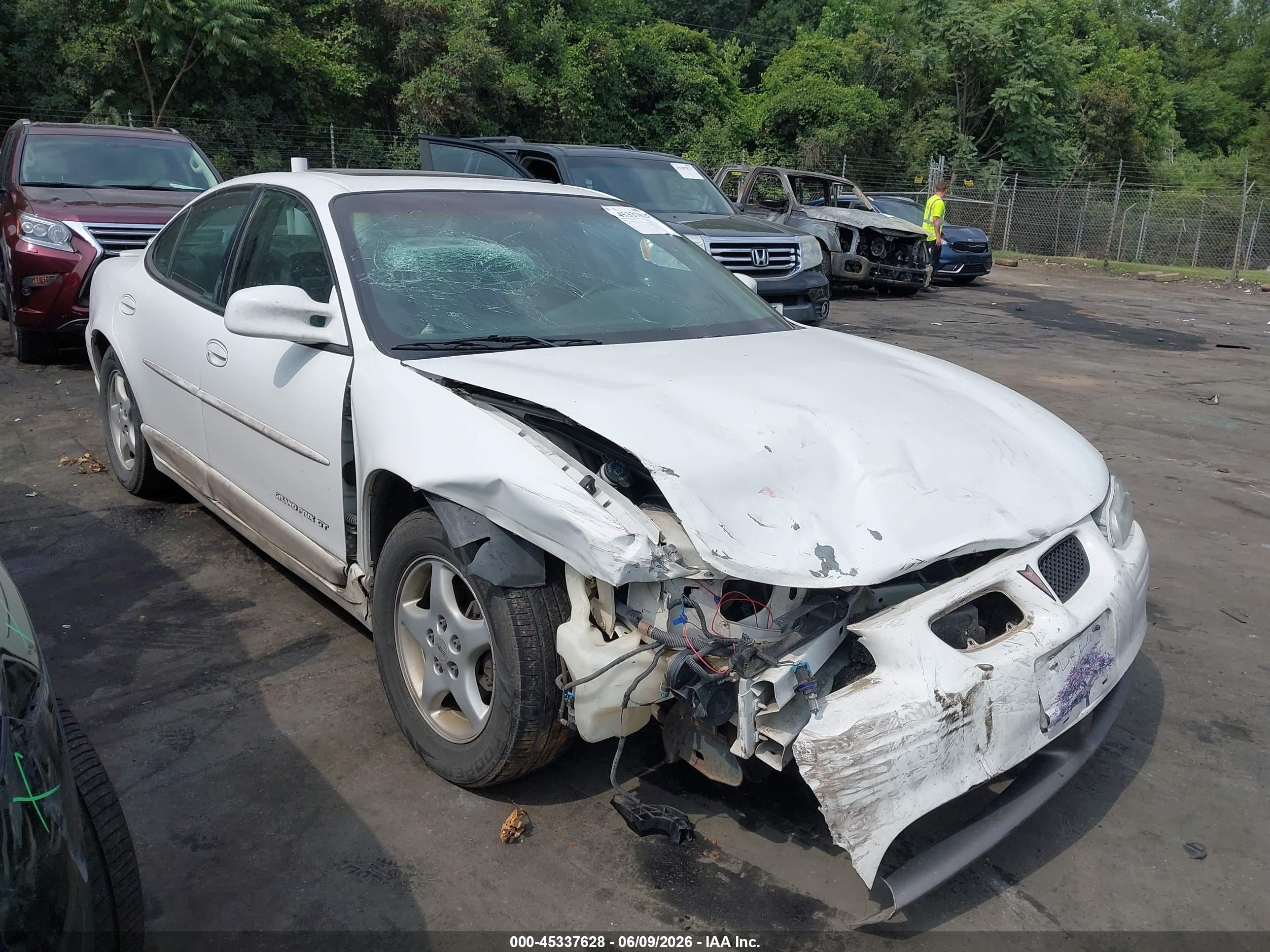 1998 Pontiac Grand Prix GT, VIN 1G2WP52K0WF253749 — Перед