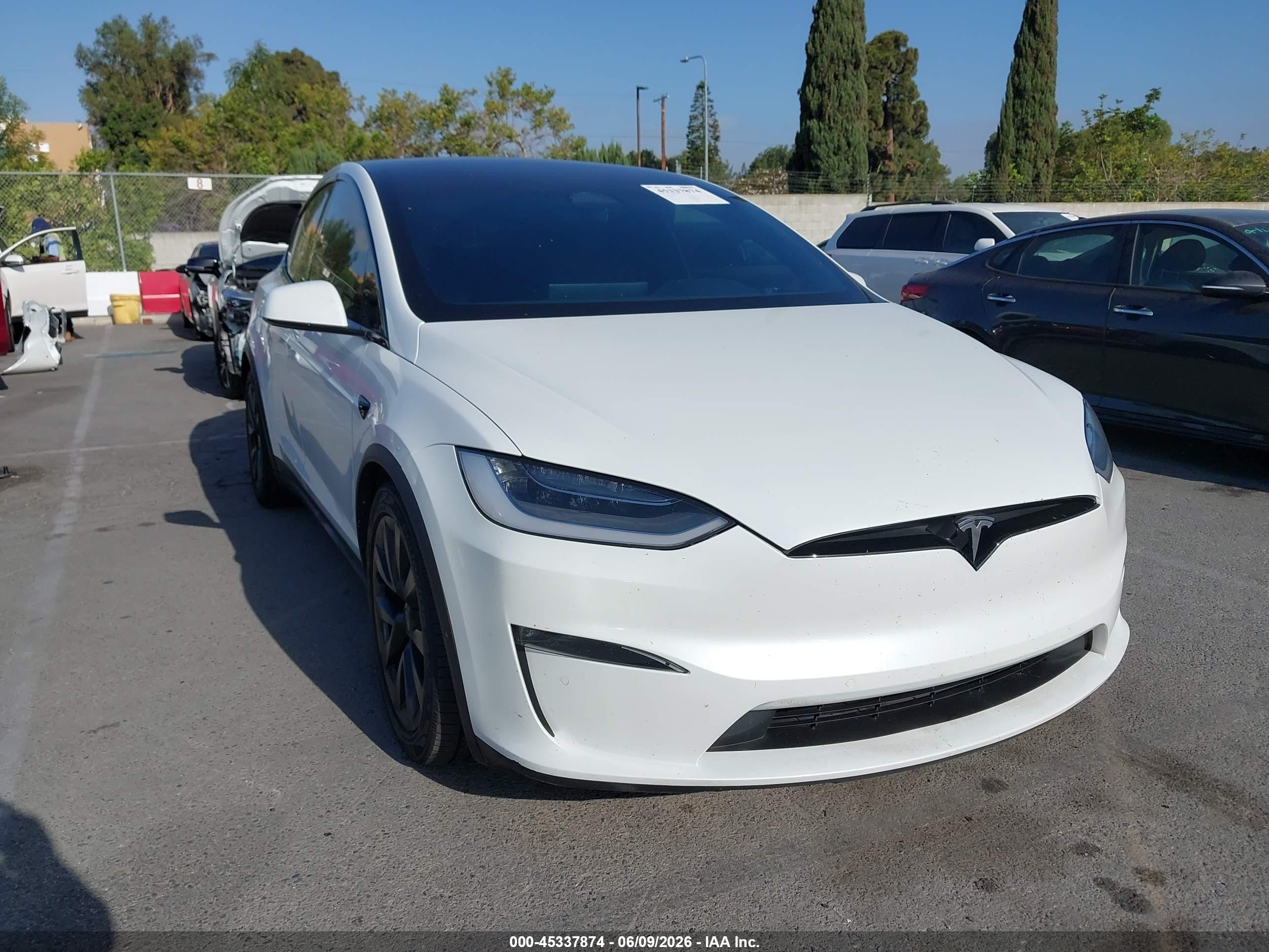 2022 Tesla Model X, VIN 7SAXCDE51NF358902 — Rear end
