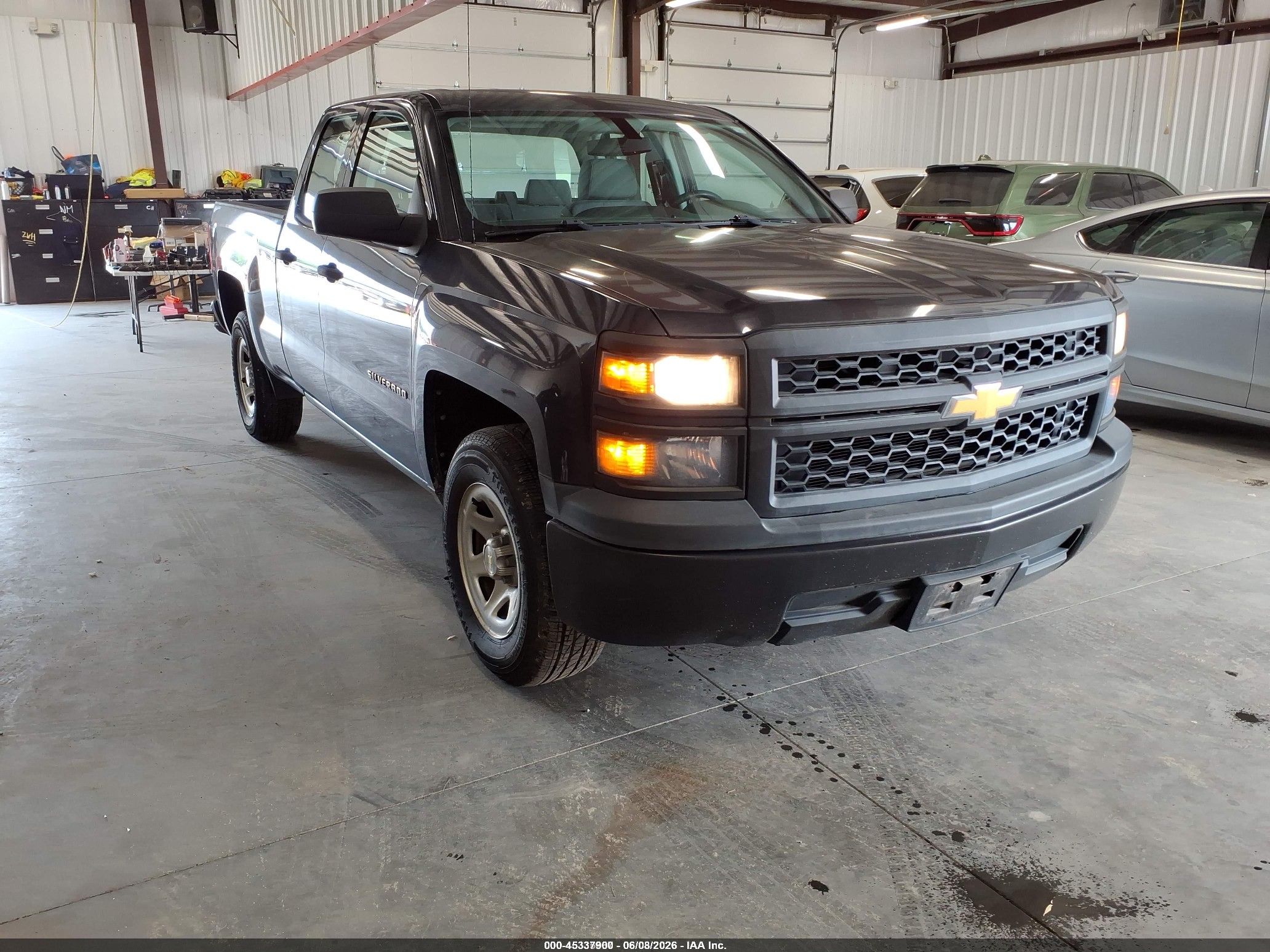 2015 Chevrolet Silverado 1500 Work Truck, VIN 1GCRCPEH2FZ349574 — Normal wear