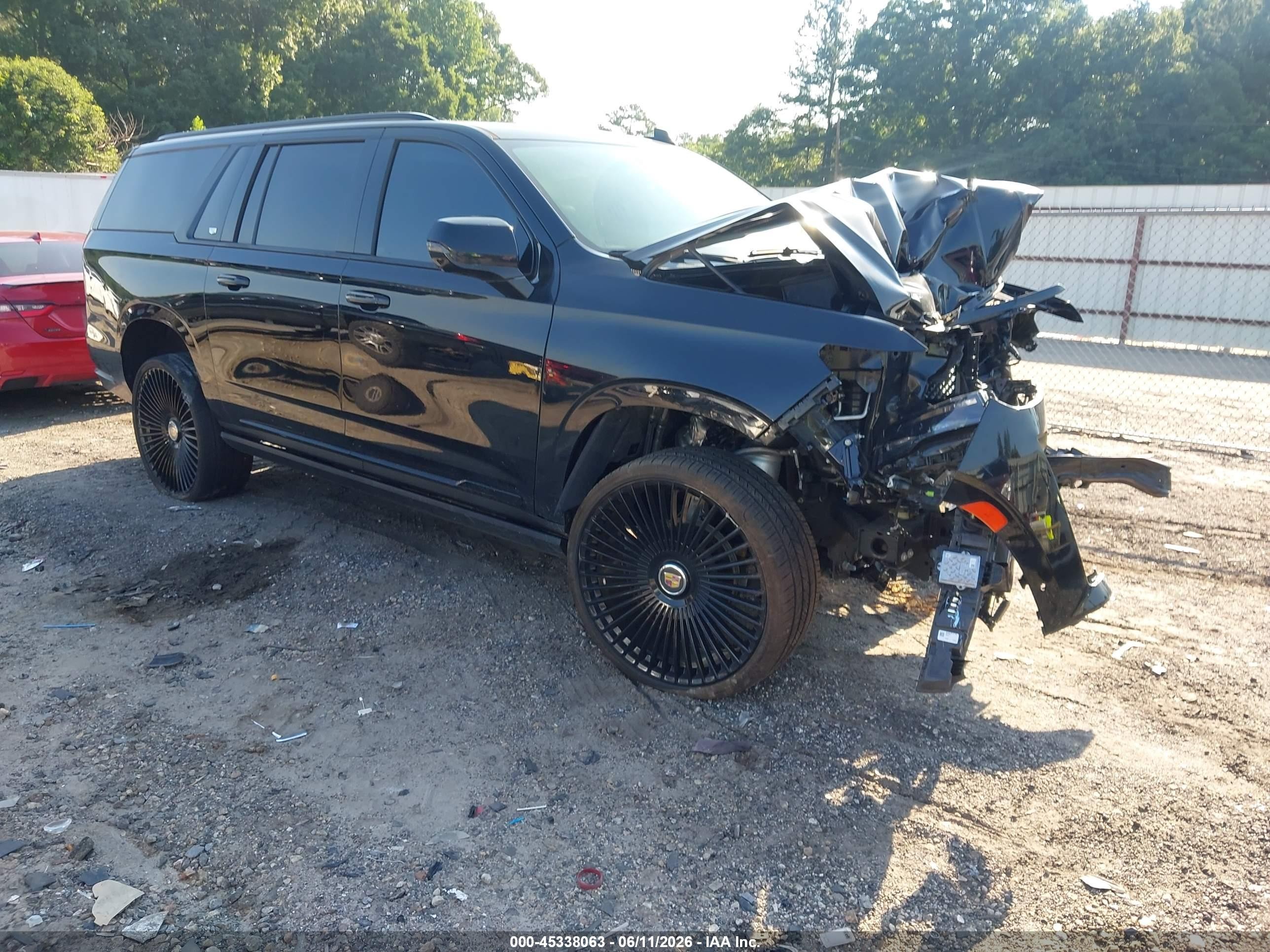 2023 Cadillac Escalade ESV 4WD Sport Platinum, VIN 1GYS4RKL7PR204450 — Front end